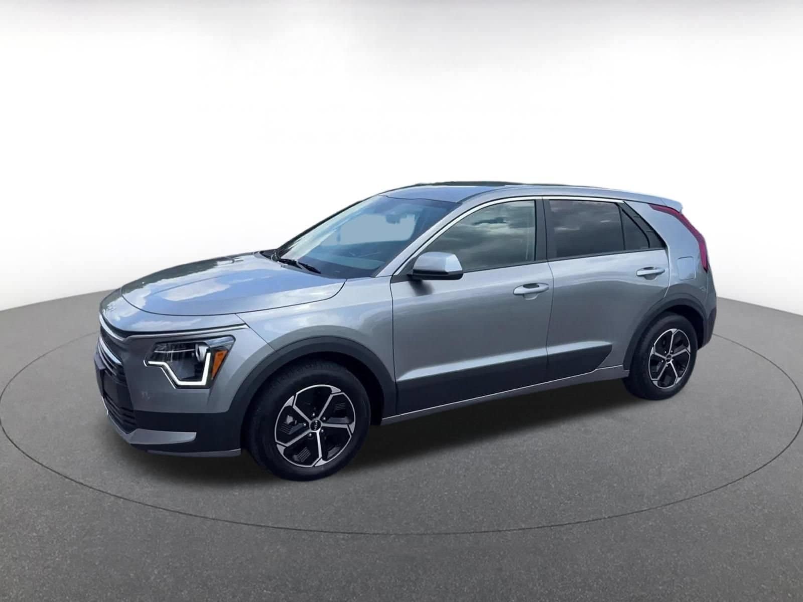Thumbnail: 2026 Kia Niro - 7