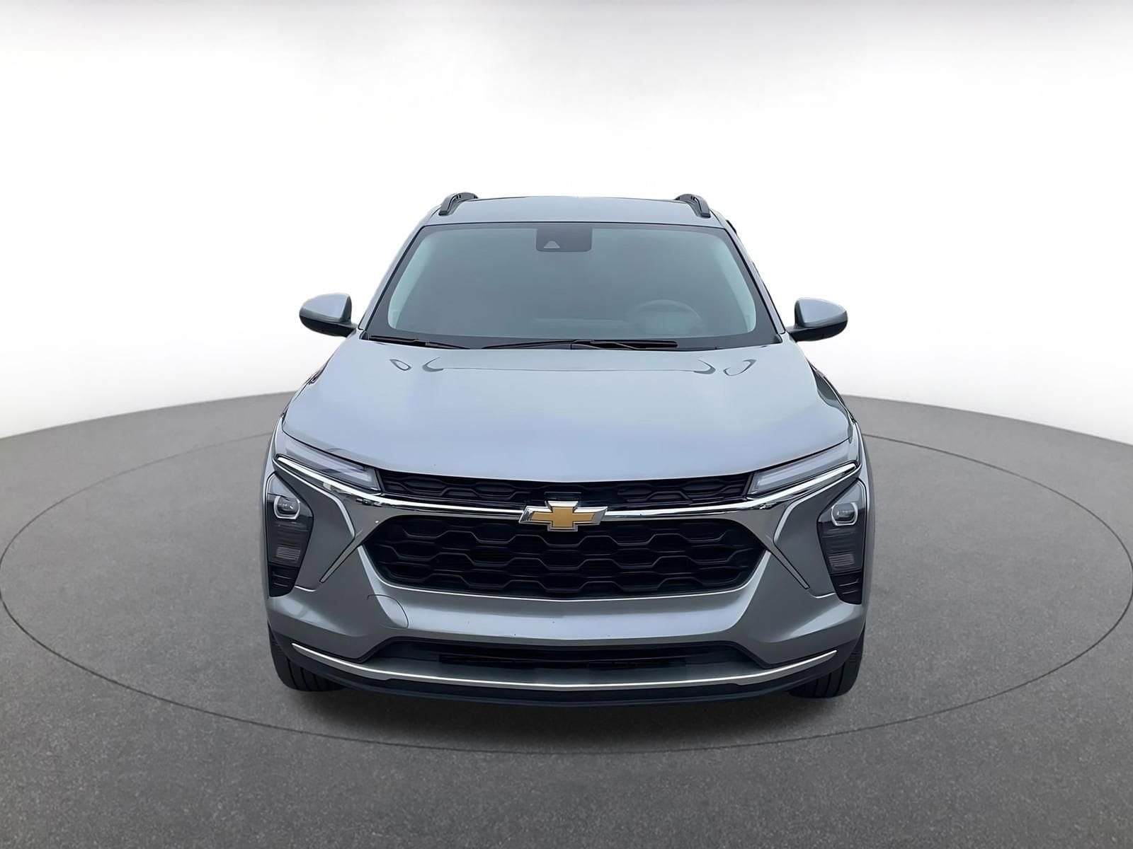 Thumbnail: 2025 Chevrolet Trax - 3