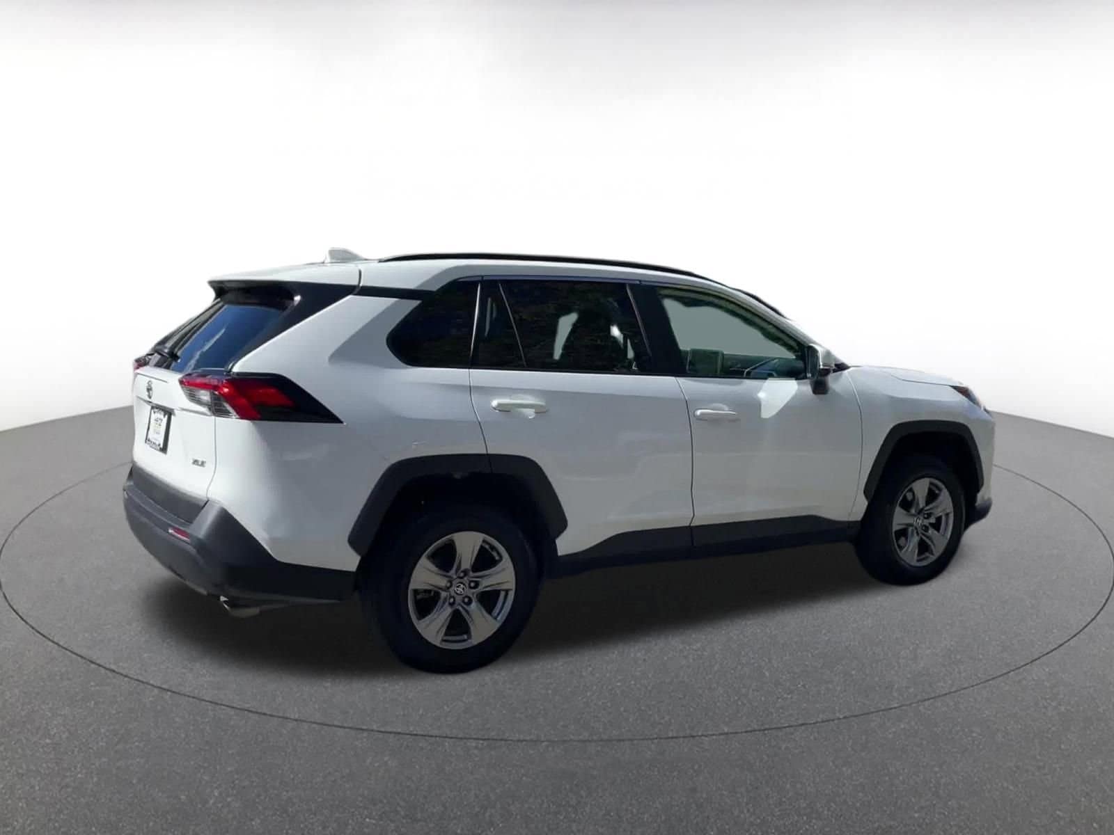 Thumbnail: 2025 Toyota RAV4 - 15