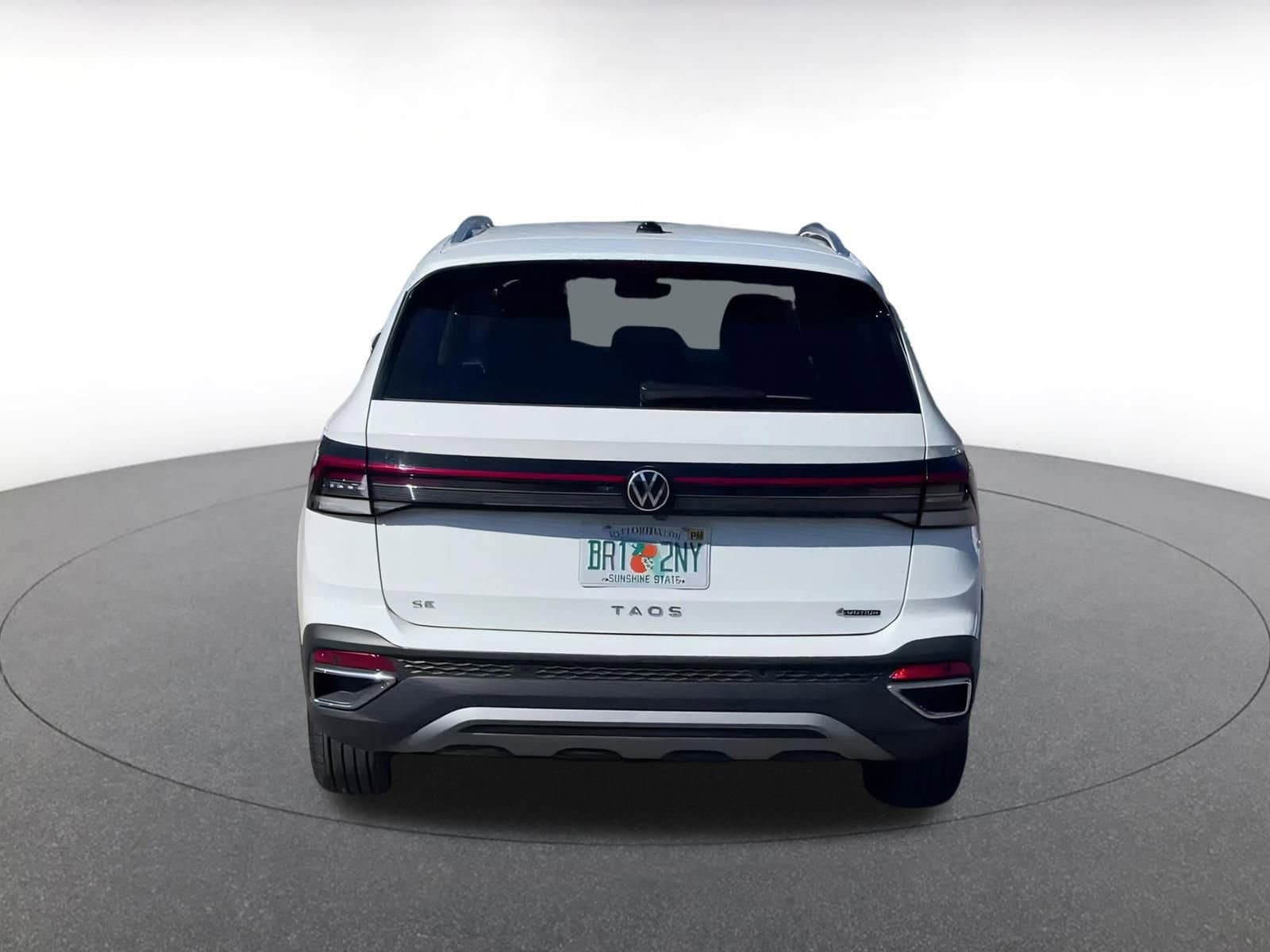 Thumbnail: 2025 Volkswagen Taos - 12