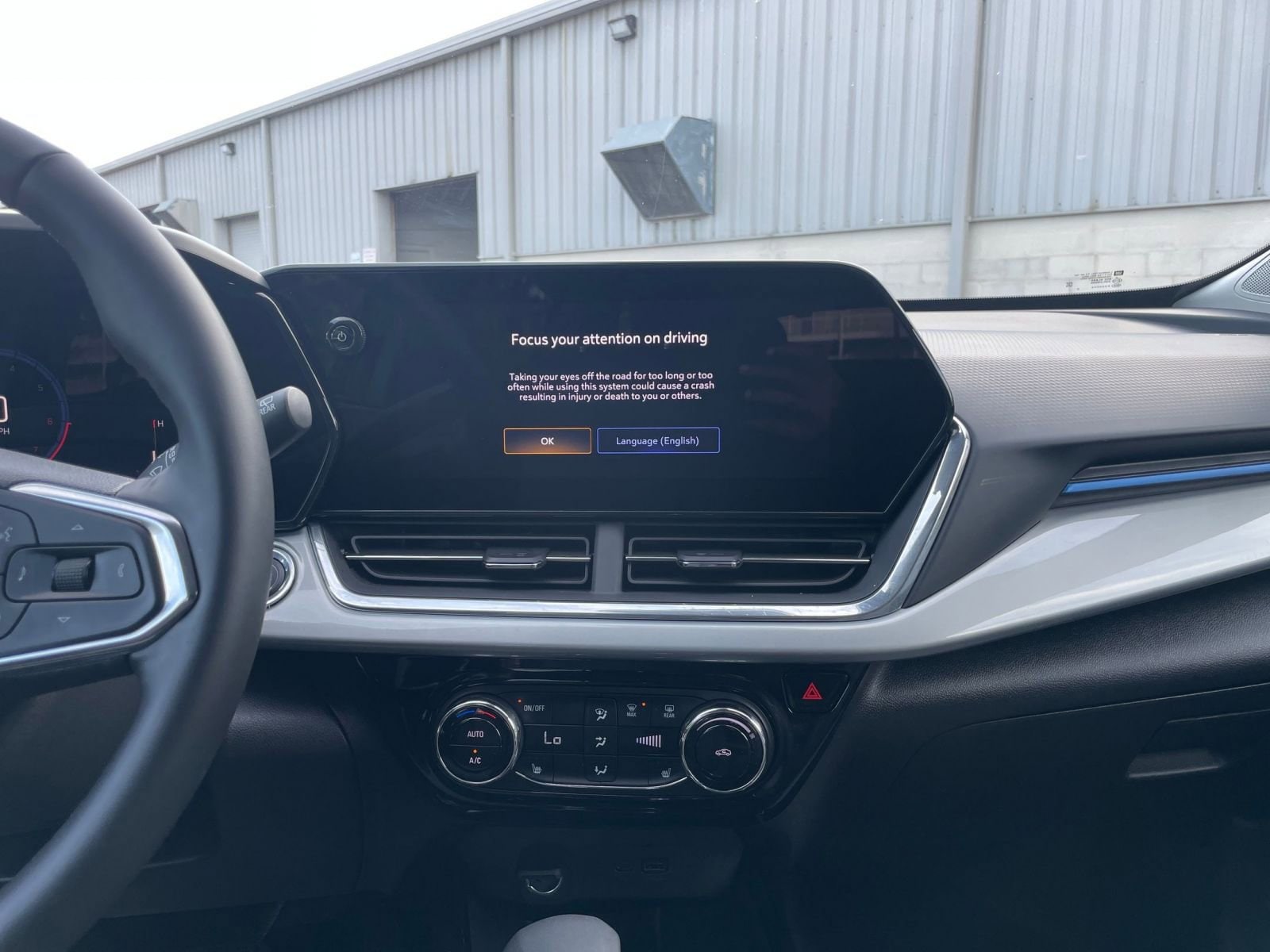 Thumbnail: 2025 Chevrolet Trax - 21