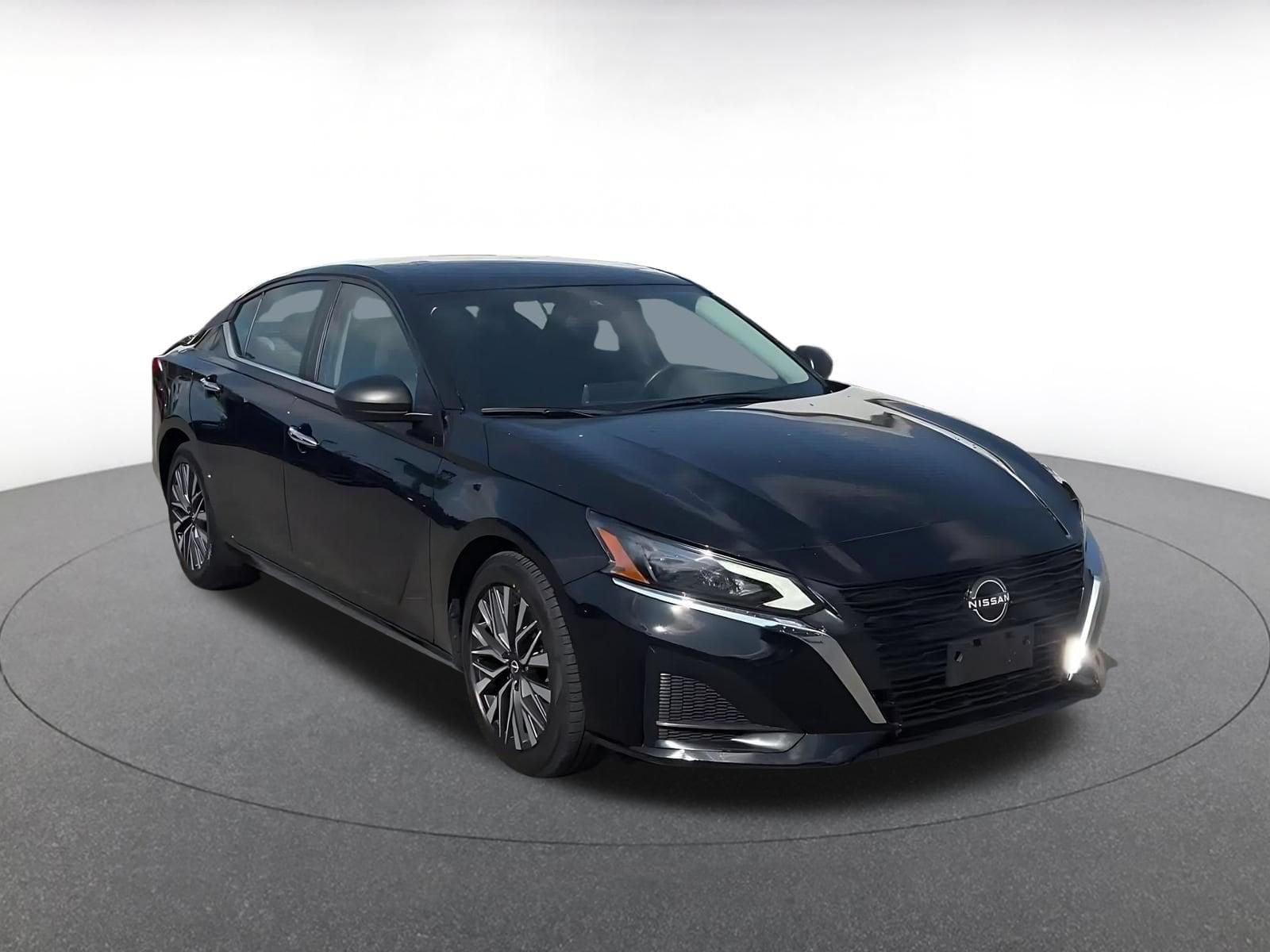 Thumbnail: 2025 Nissan Altima - 2