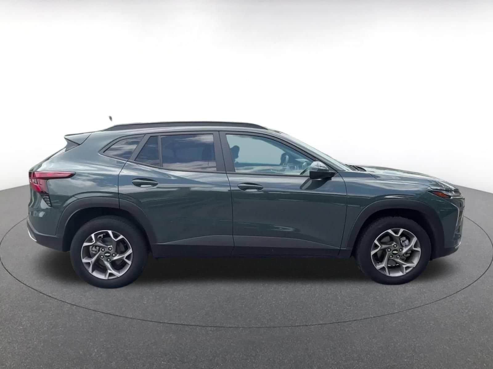 Thumbnail: 2025 Chevrolet Trax - 15