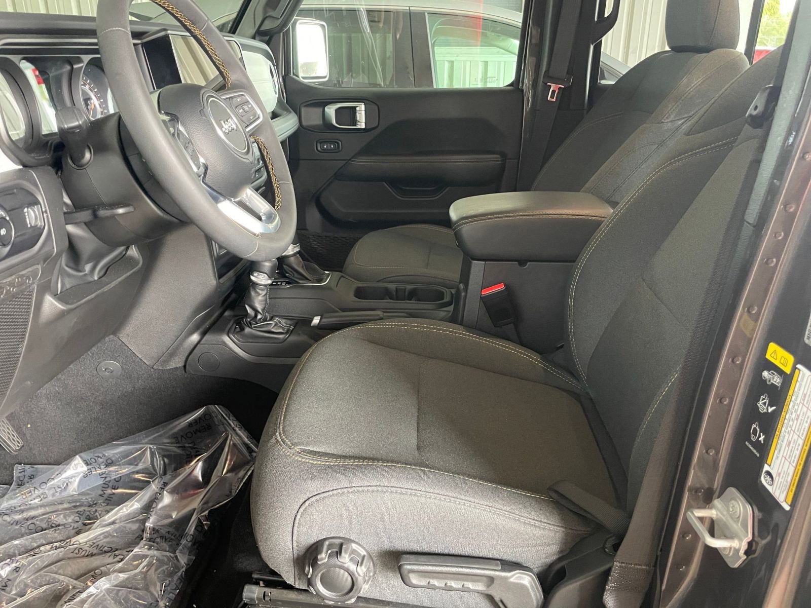 Thumbnail: 2025 Jeep Wrangler - 35