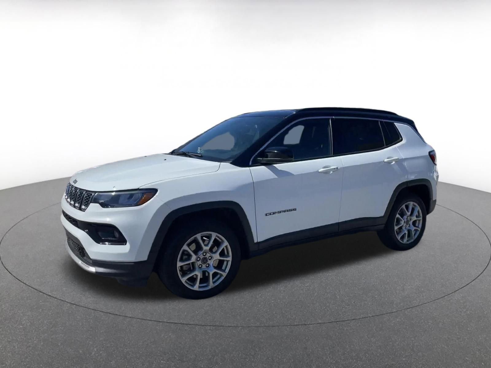 Thumbnail: 2025 Jeep Compass - 3