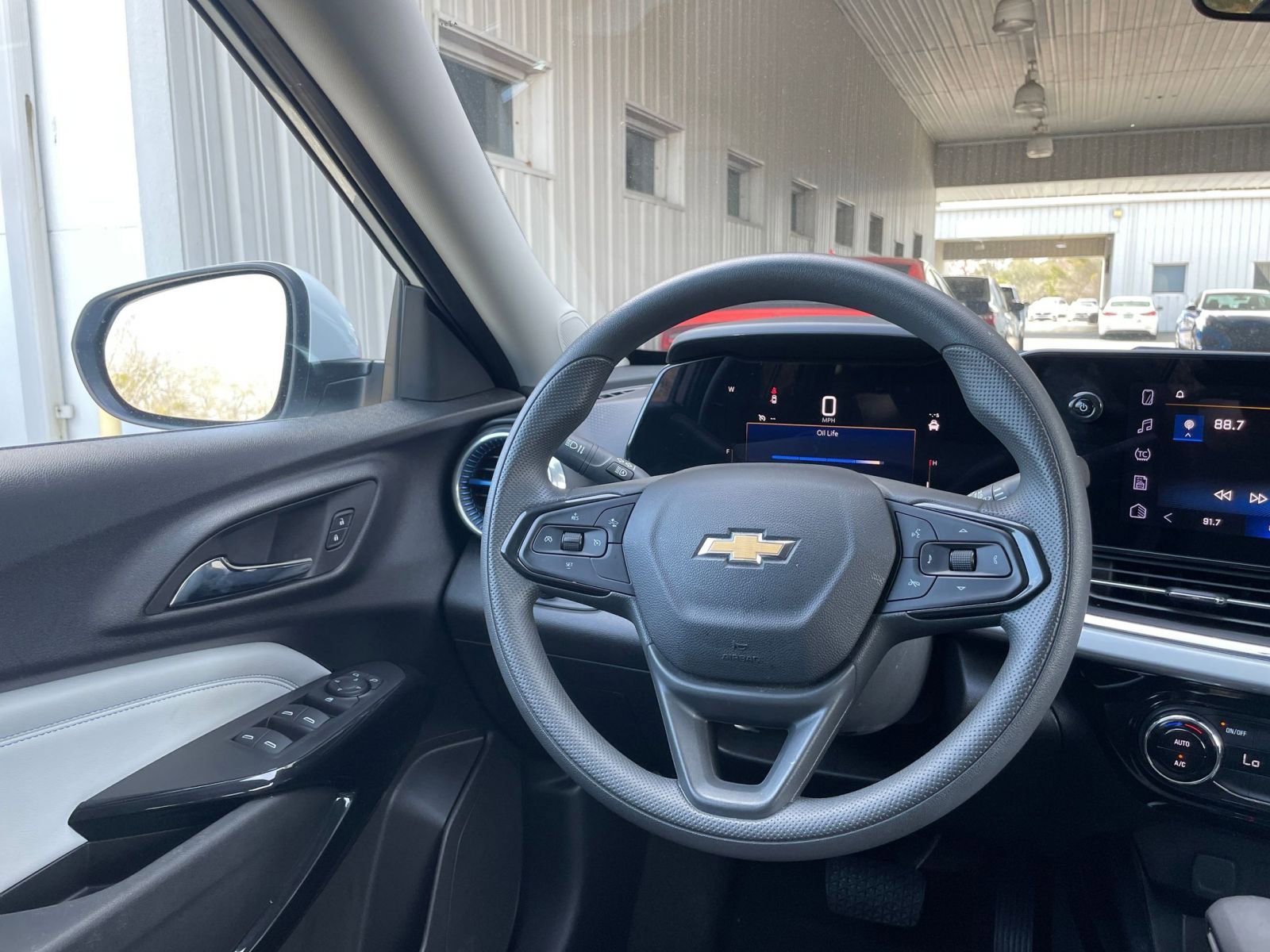 Thumbnail: 2025 Chevrolet Trax - 33