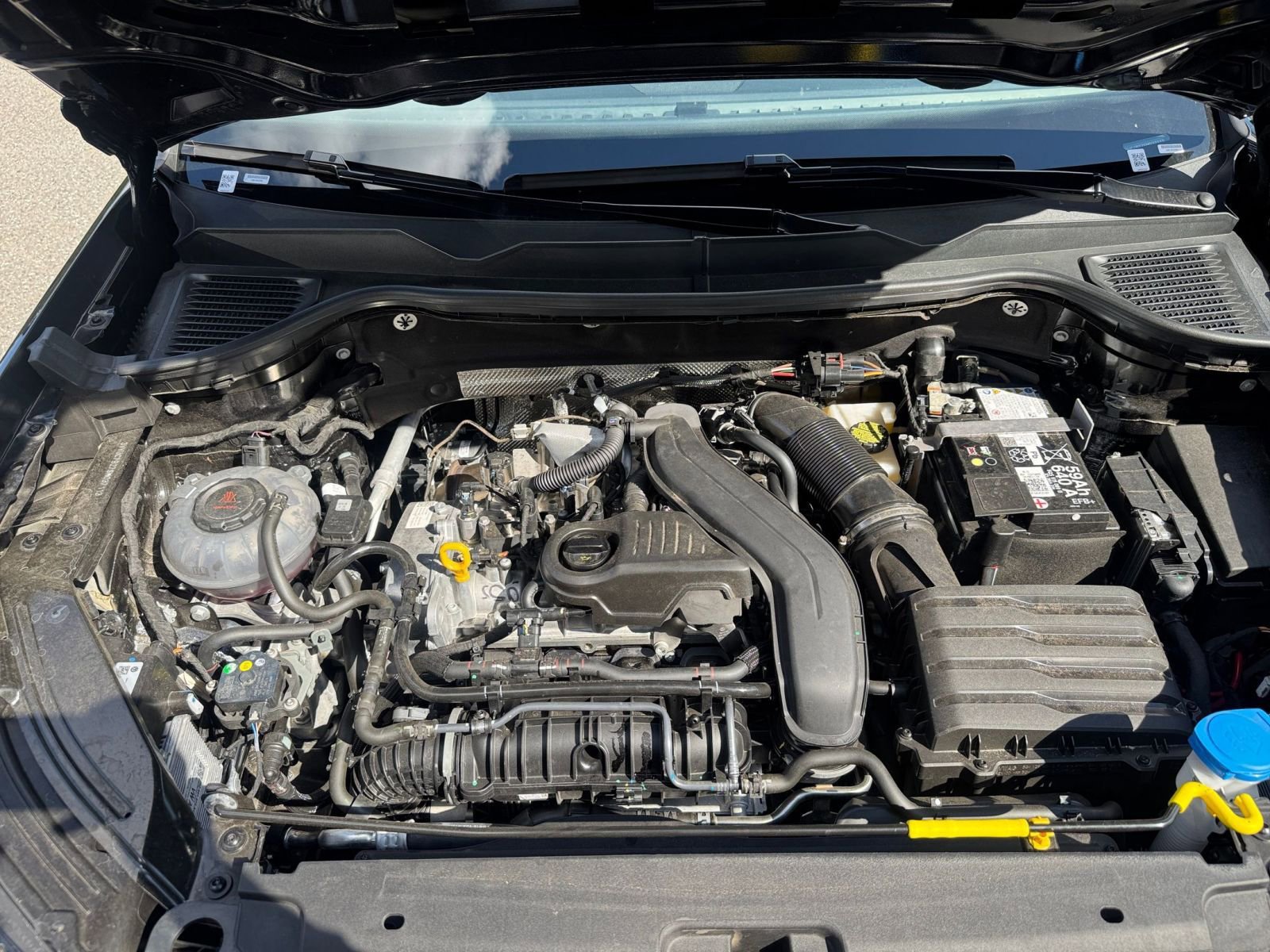 Thumbnail: 2025 Volkswagen Taos - 32