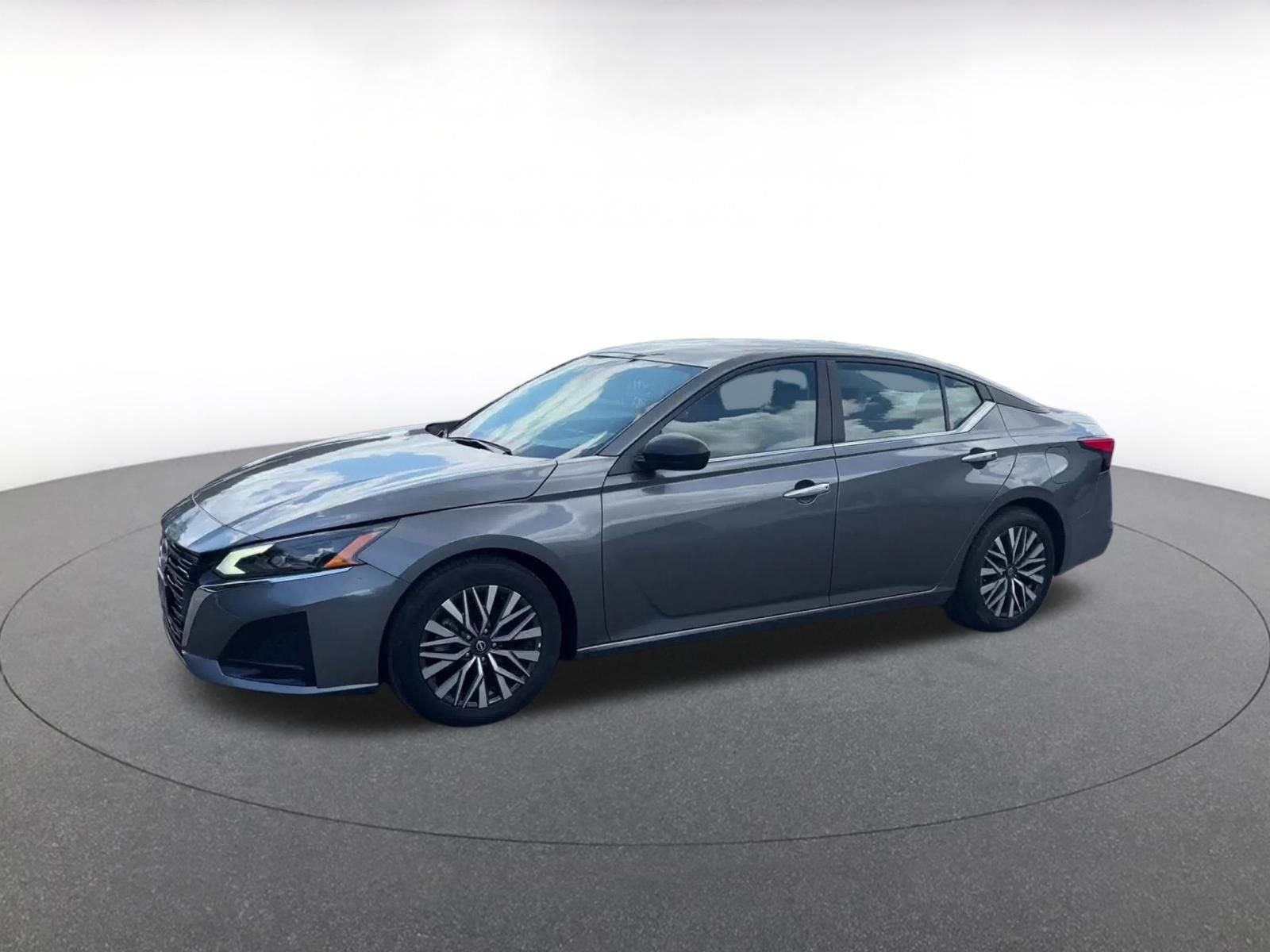 Thumbnail: 2025 Nissan Altima - 7
