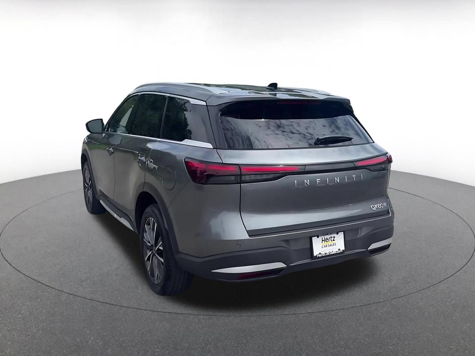 Thumbnail: 2026 INFINITI QX60 - 10