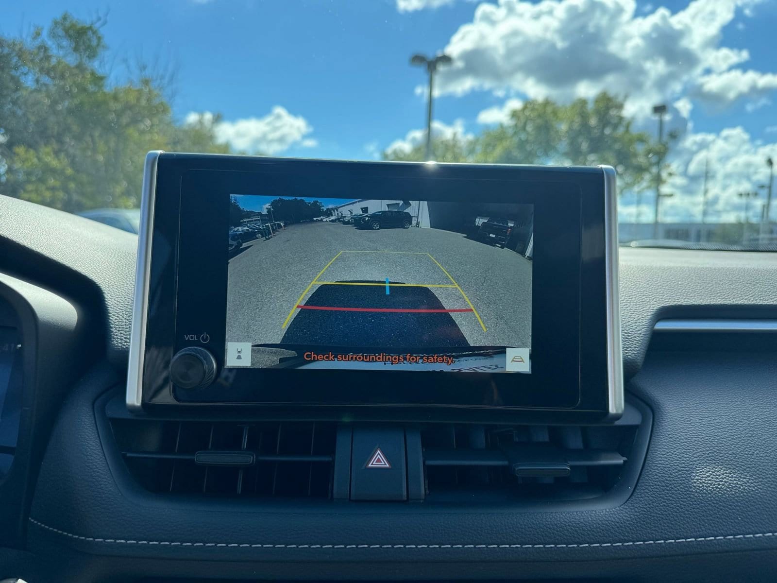 Thumbnail: 2025 Toyota RAV4 - 17