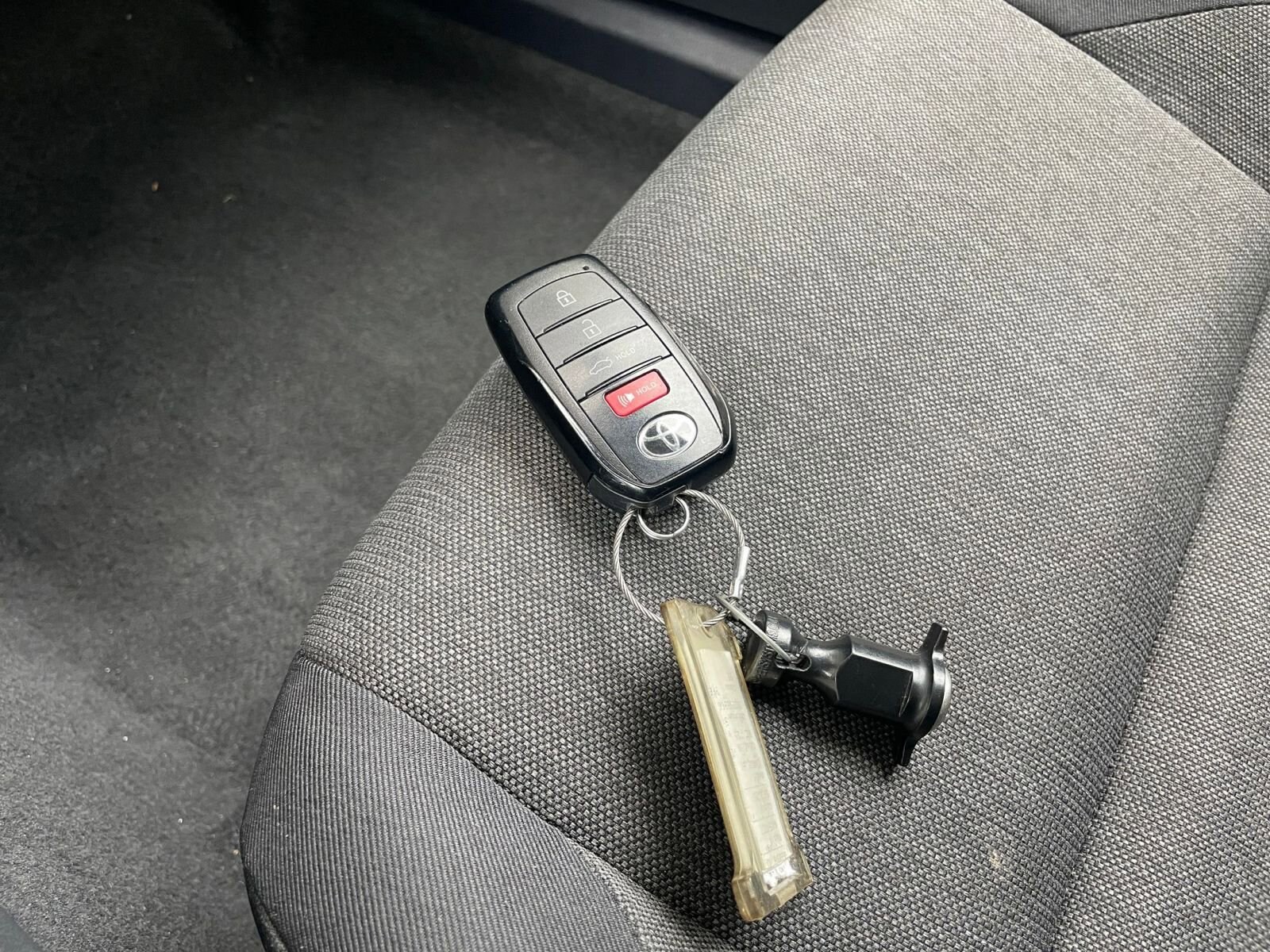 Thumbnail: 2025 Toyota Camry - 22