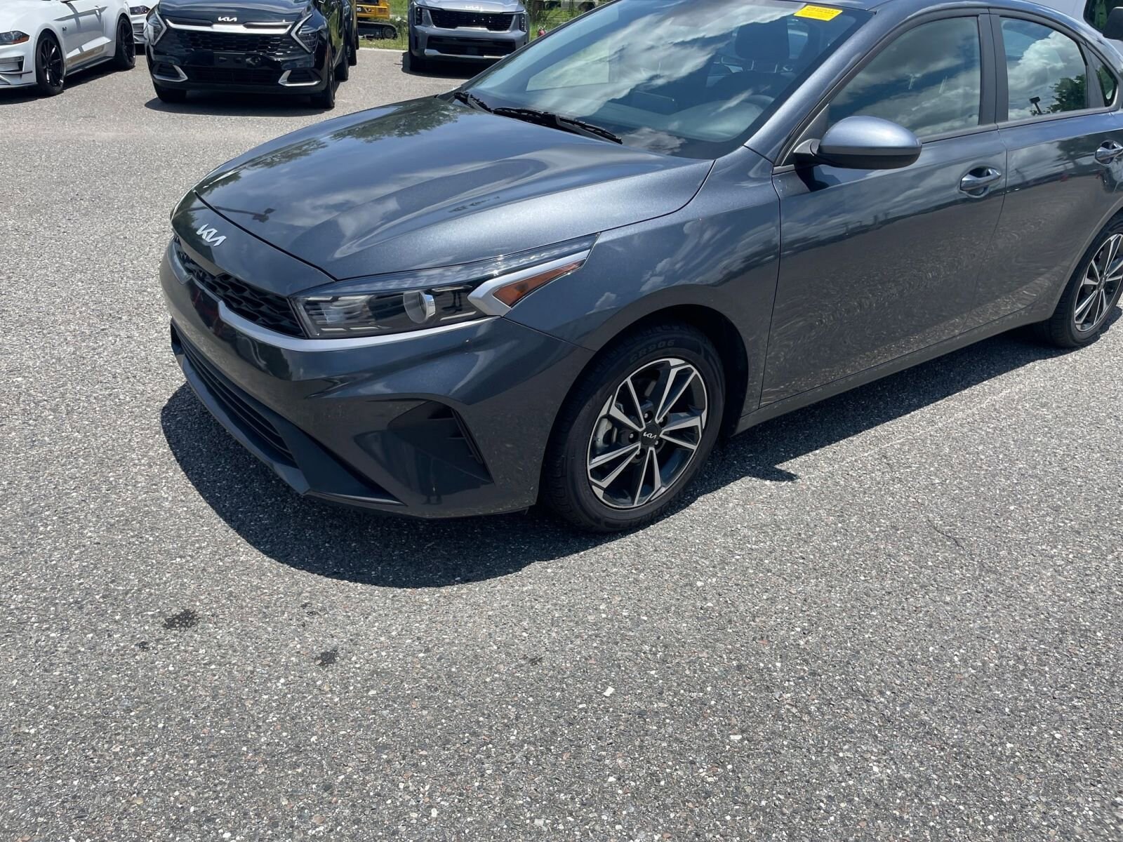Thumbnail: 2024 Kia Forte - 4