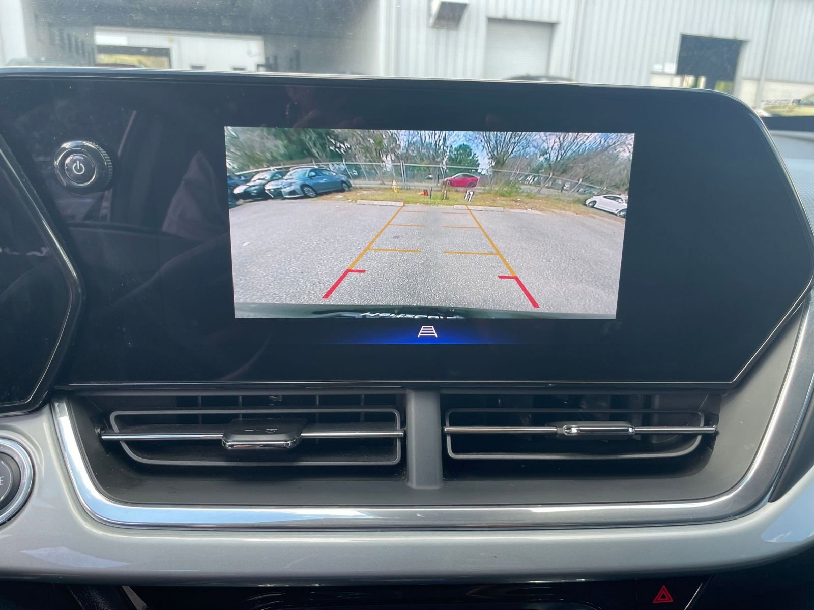 Thumbnail: 2025 Chevrolet Trax - 17