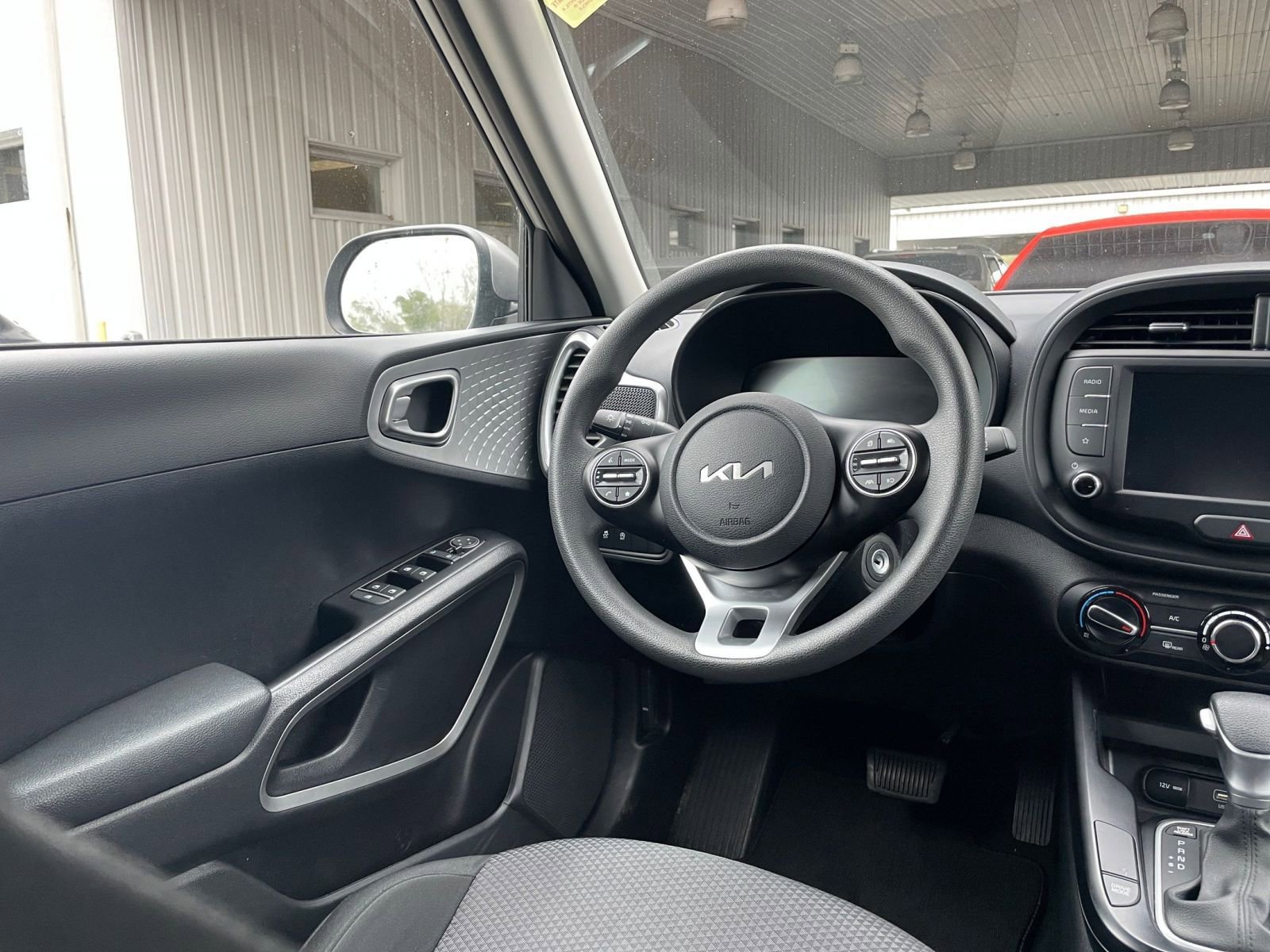 Thumbnail: 2025 Kia Soul - 32