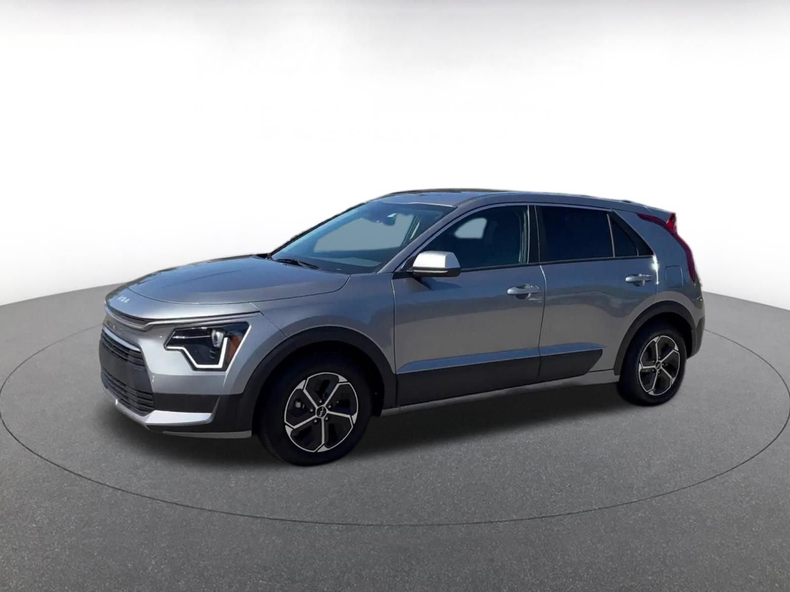 Thumbnail: 2026 Kia Niro - 7