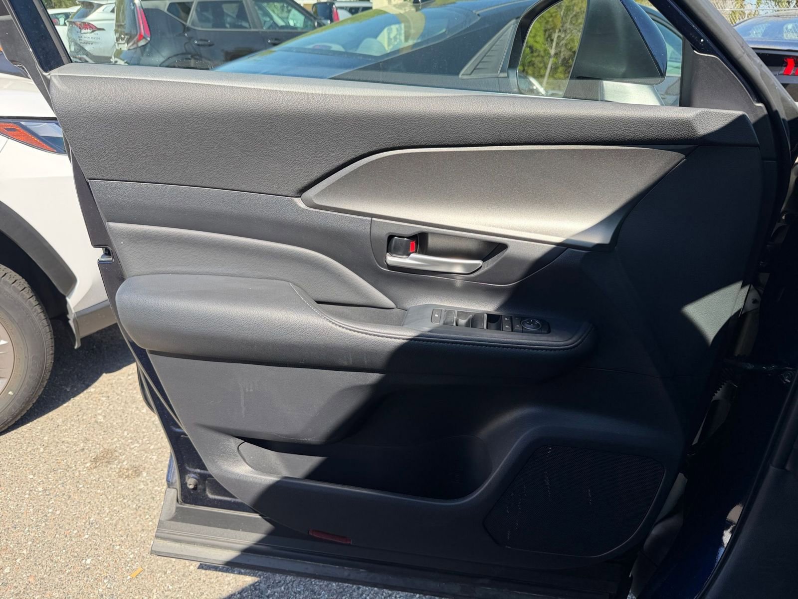 Thumbnail: 2025 Toyota Grand Highlander - 18