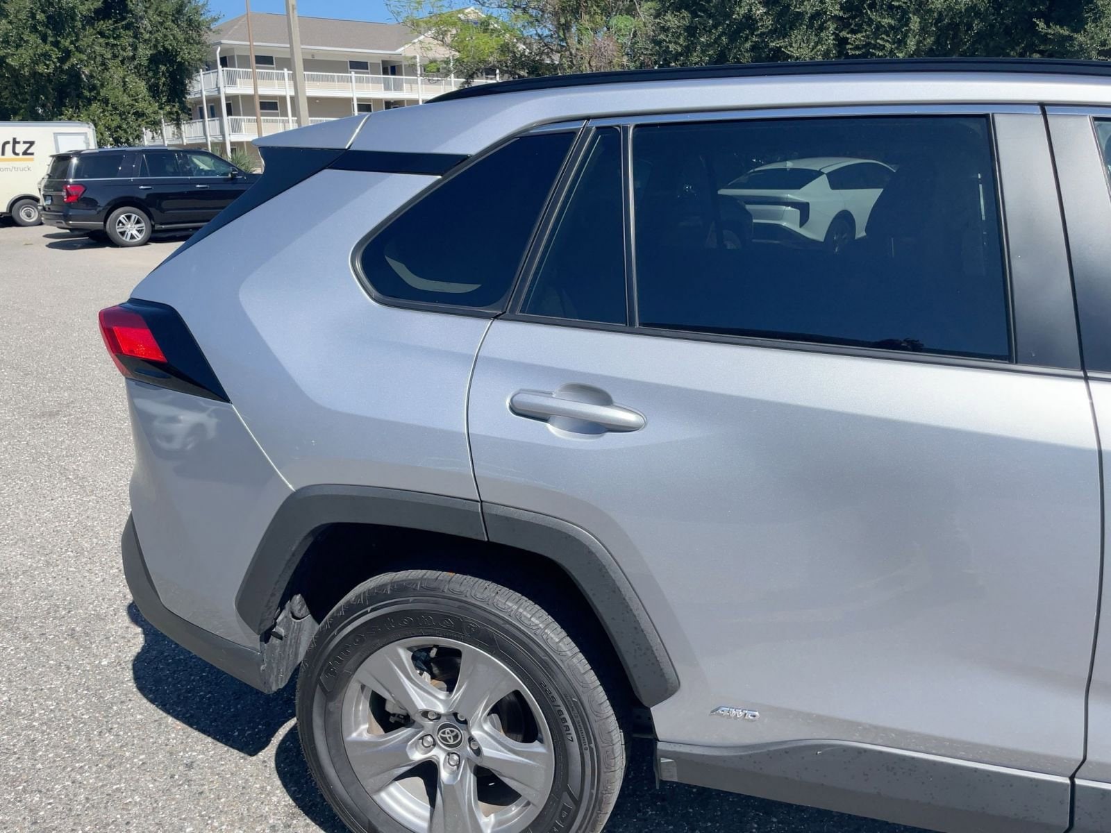 Thumbnail: 2025 Toyota RAV4 - 12