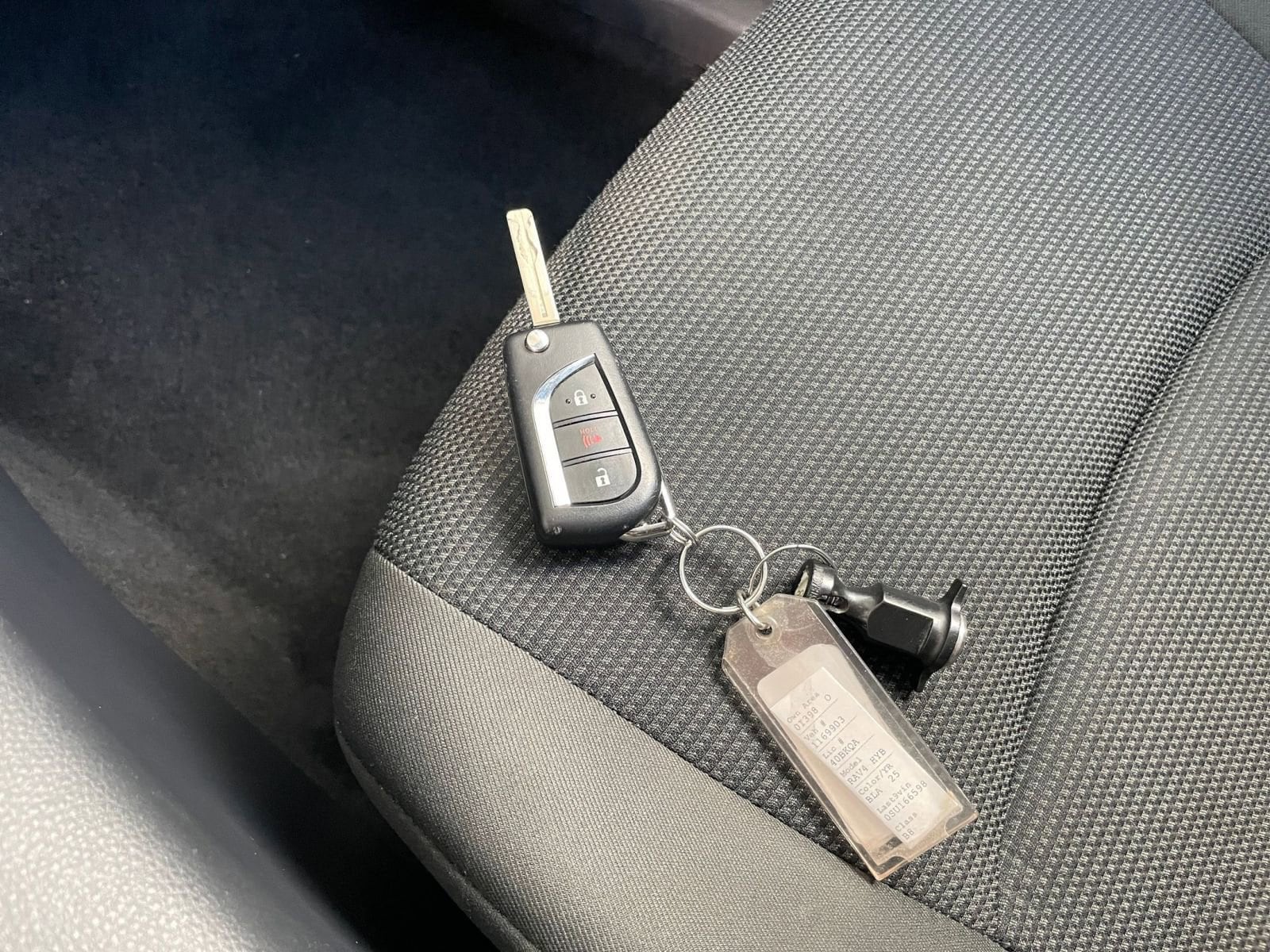 Thumbnail: 2025 Toyota RAV4 - 22