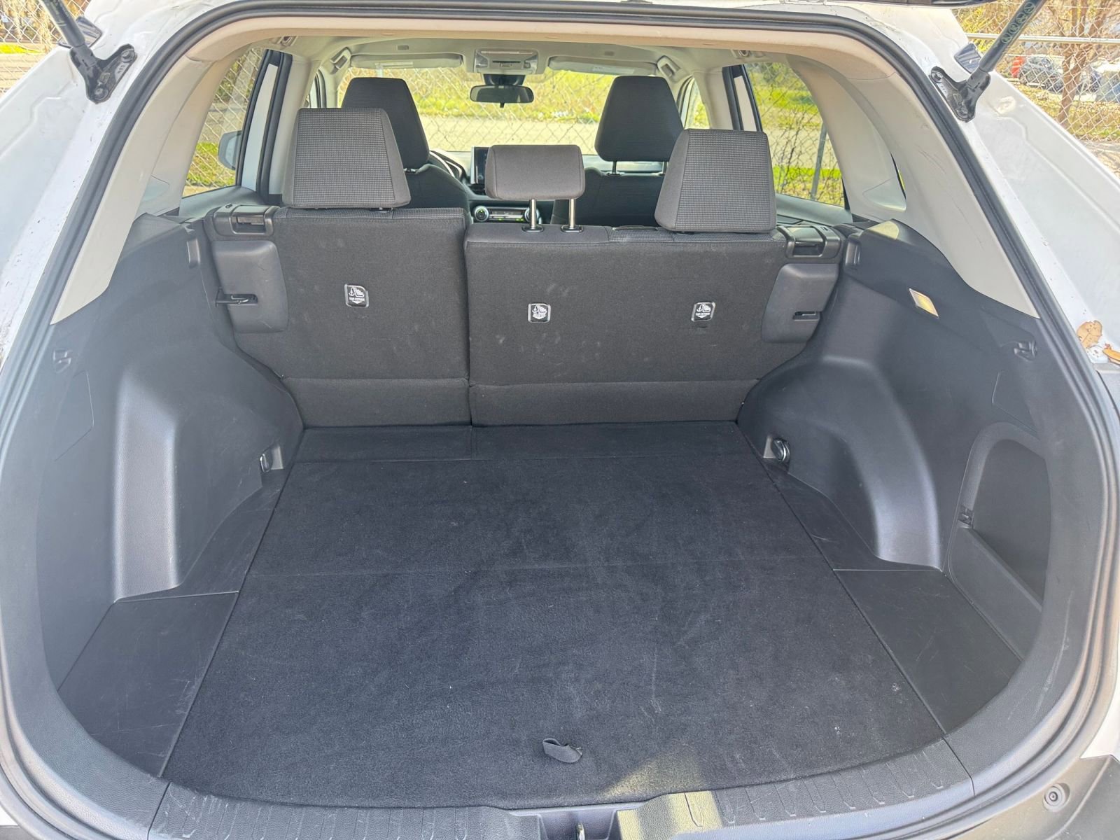 Thumbnail: 2025 Toyota RAV4 - 31