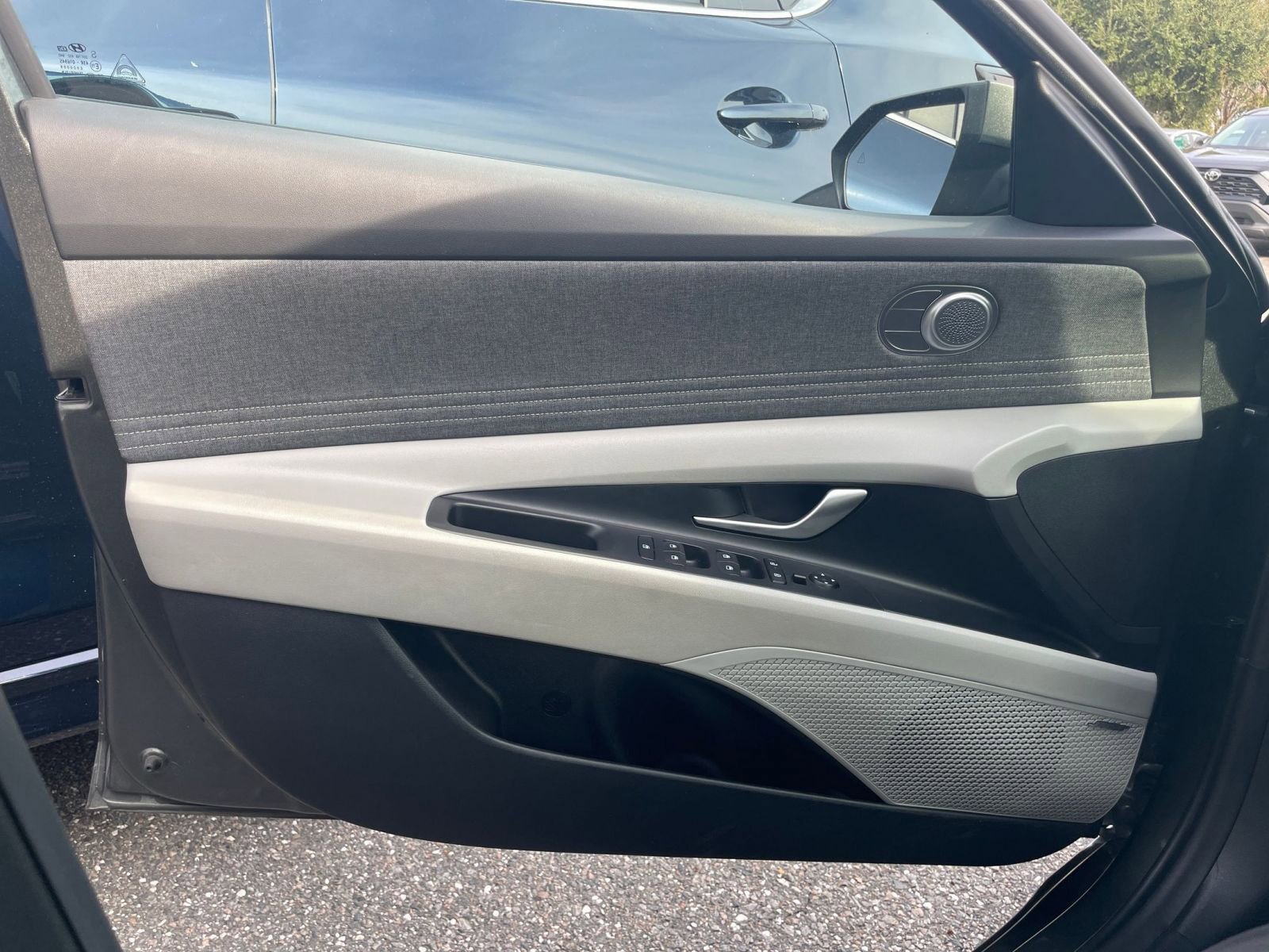 Thumbnail: 2025 Hyundai Elantra - 20