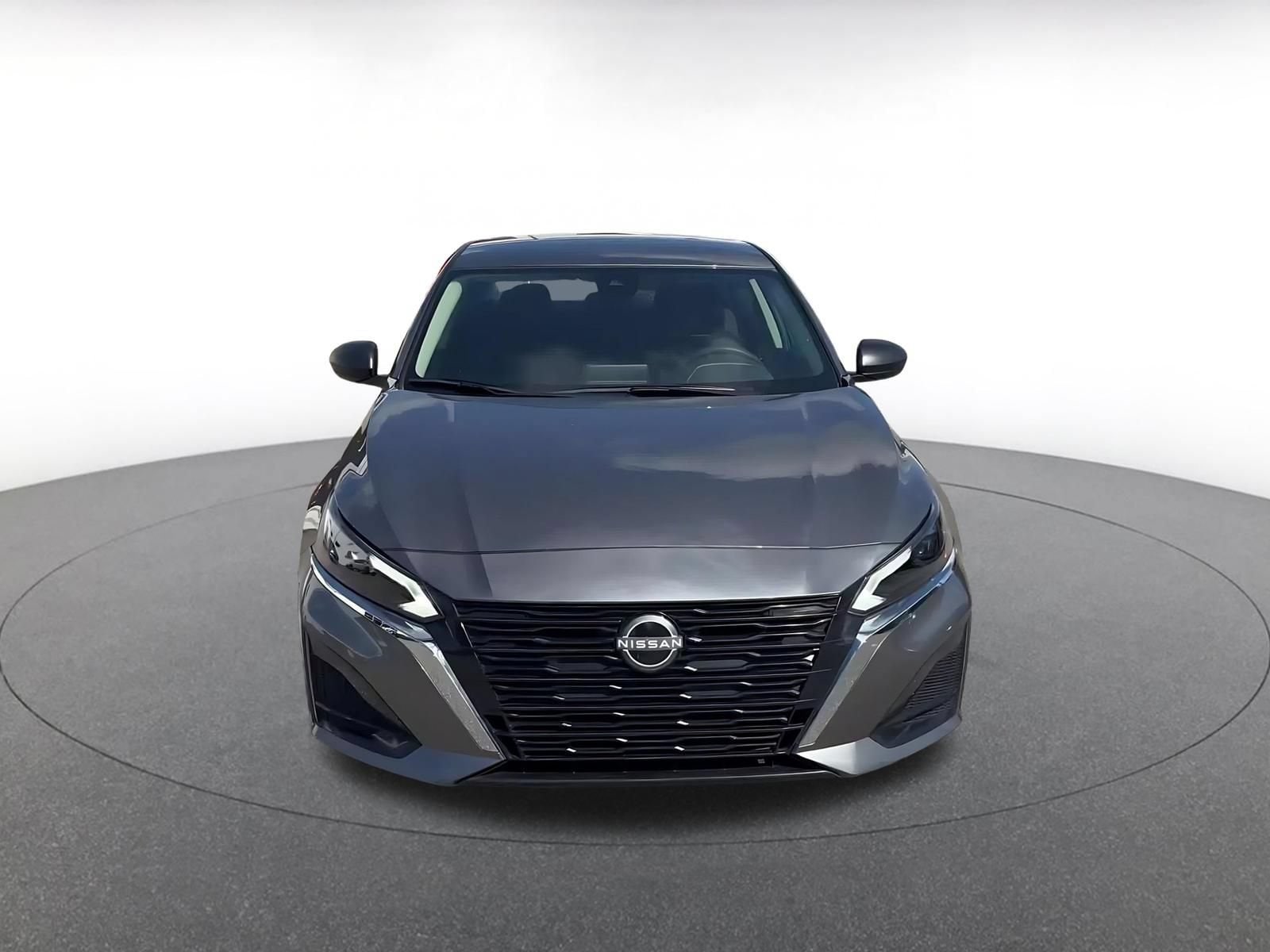 Thumbnail: 2025 Nissan Altima - 3