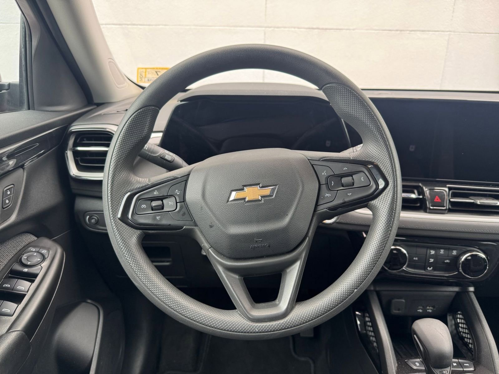 Thumbnail: 2024 Chevrolet TrailBlazer - 25