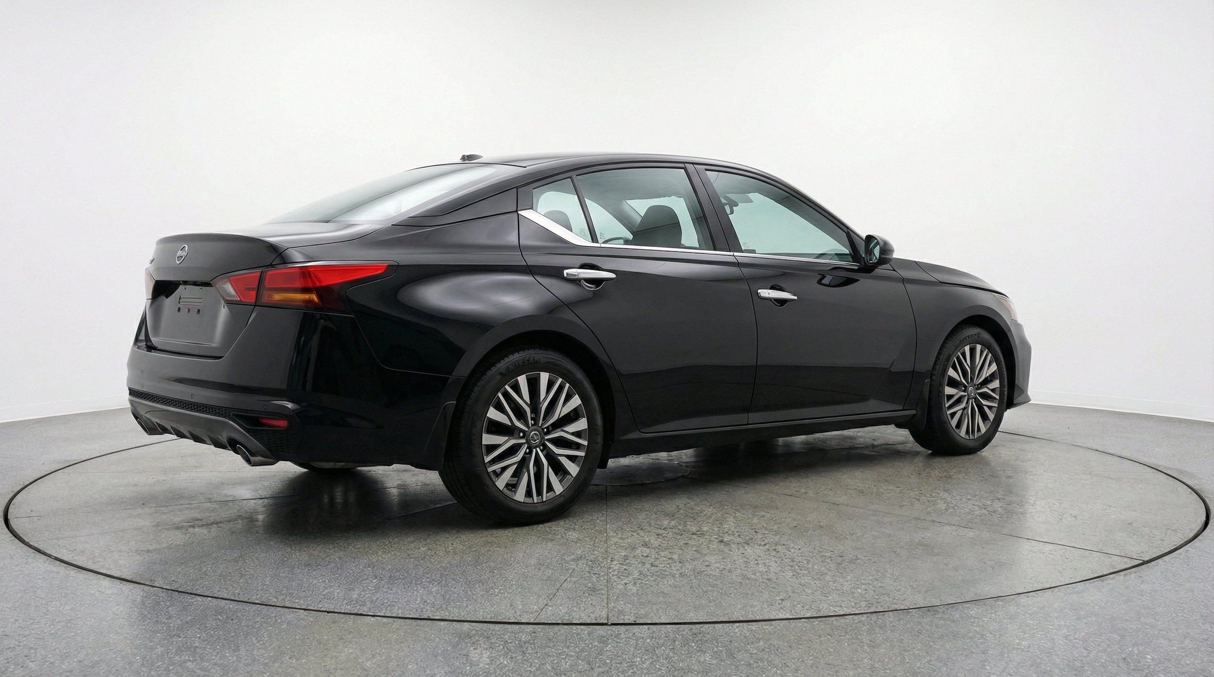 Thumbnail: 2025 Nissan Altima - 11
