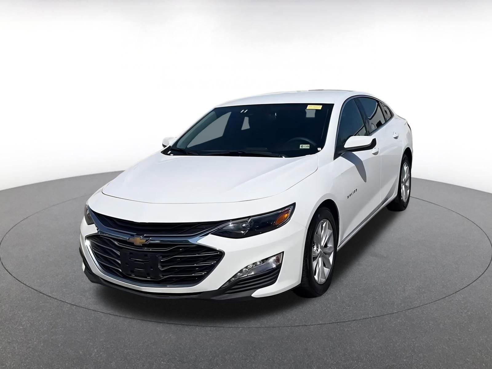 Thumbnail: 2024 Chevrolet Malibu - 4