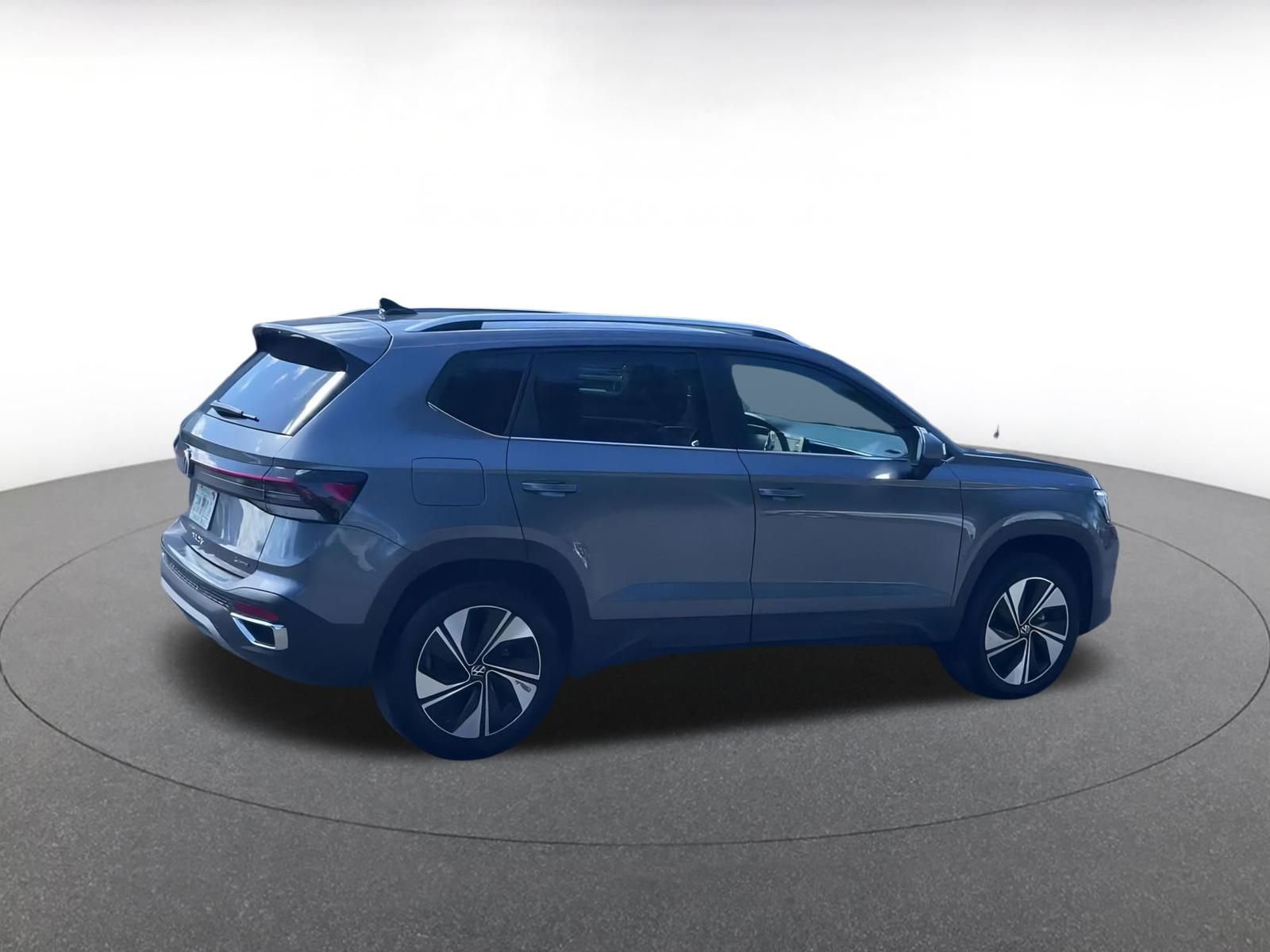 Thumbnail: 2025 Volkswagen Taos - 15