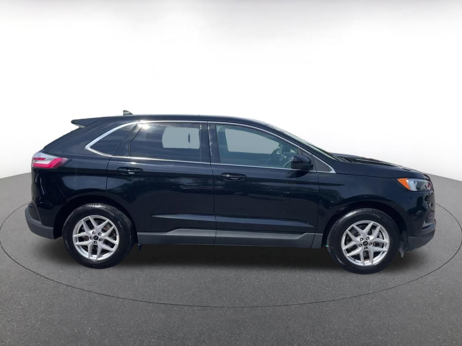 Thumbnail: 2023 Ford Edge - 23