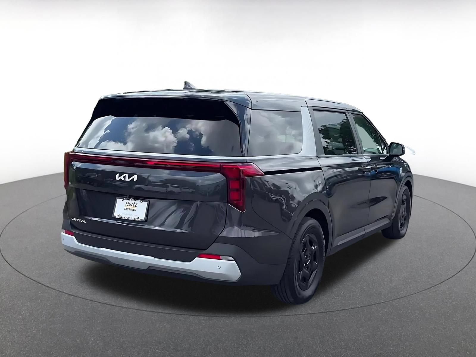 Thumbnail: 2026 Kia Carnival - 12