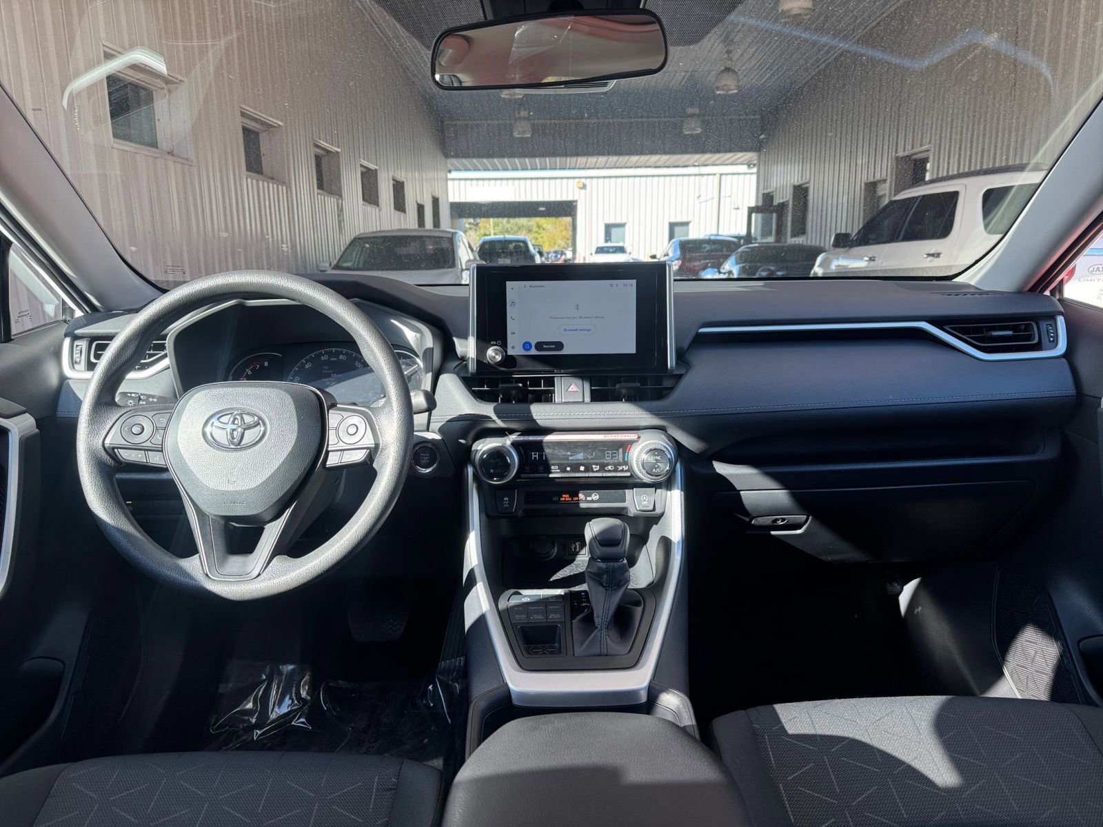 Thumbnail: 2025 Toyota RAV4 - 31