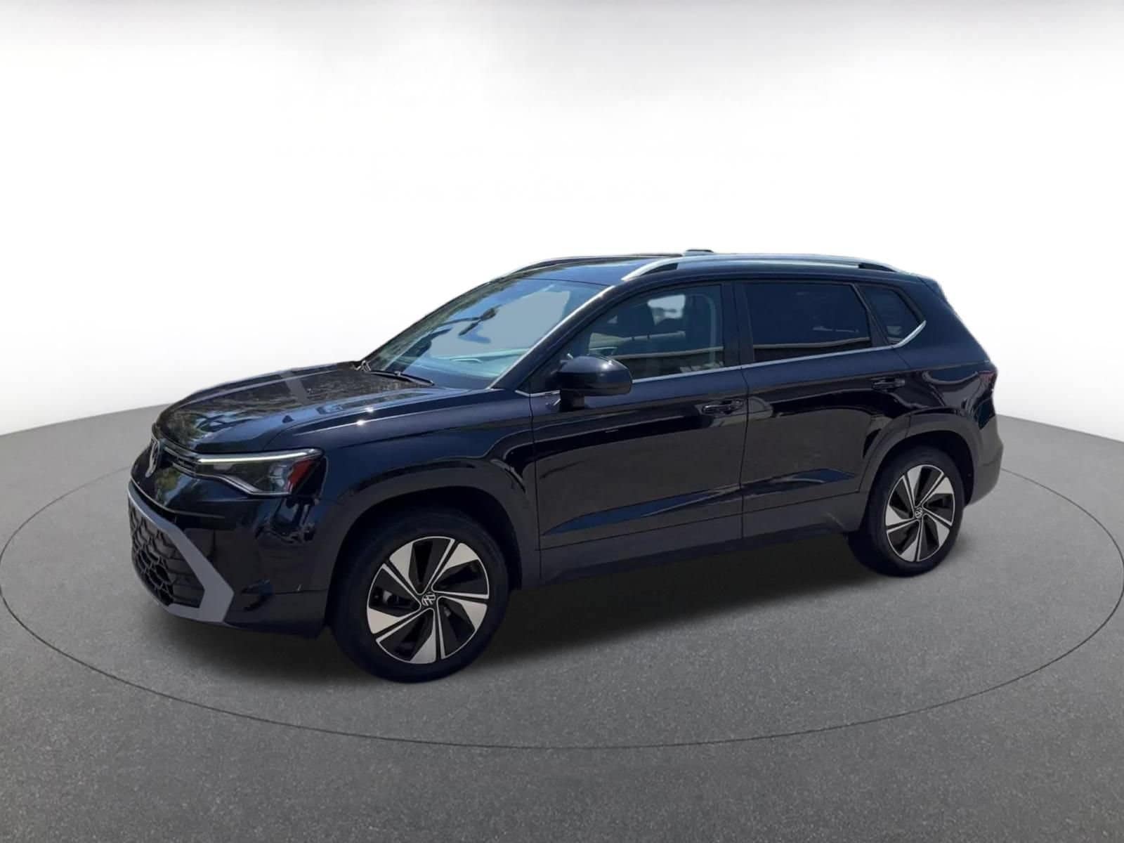 Thumbnail: 2025 Volkswagen Taos - 8