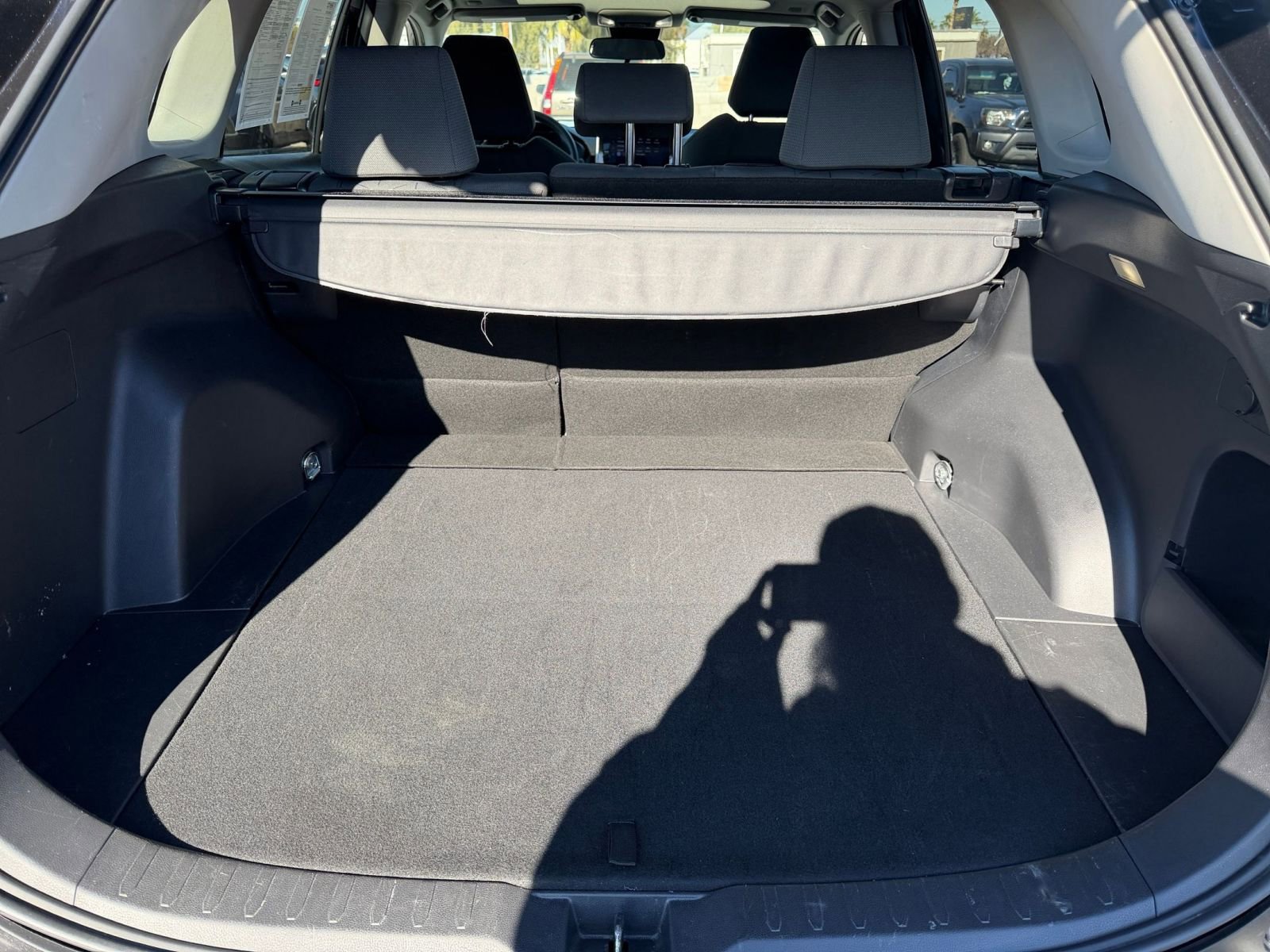 Thumbnail: 2025 Toyota RAV4 - 31