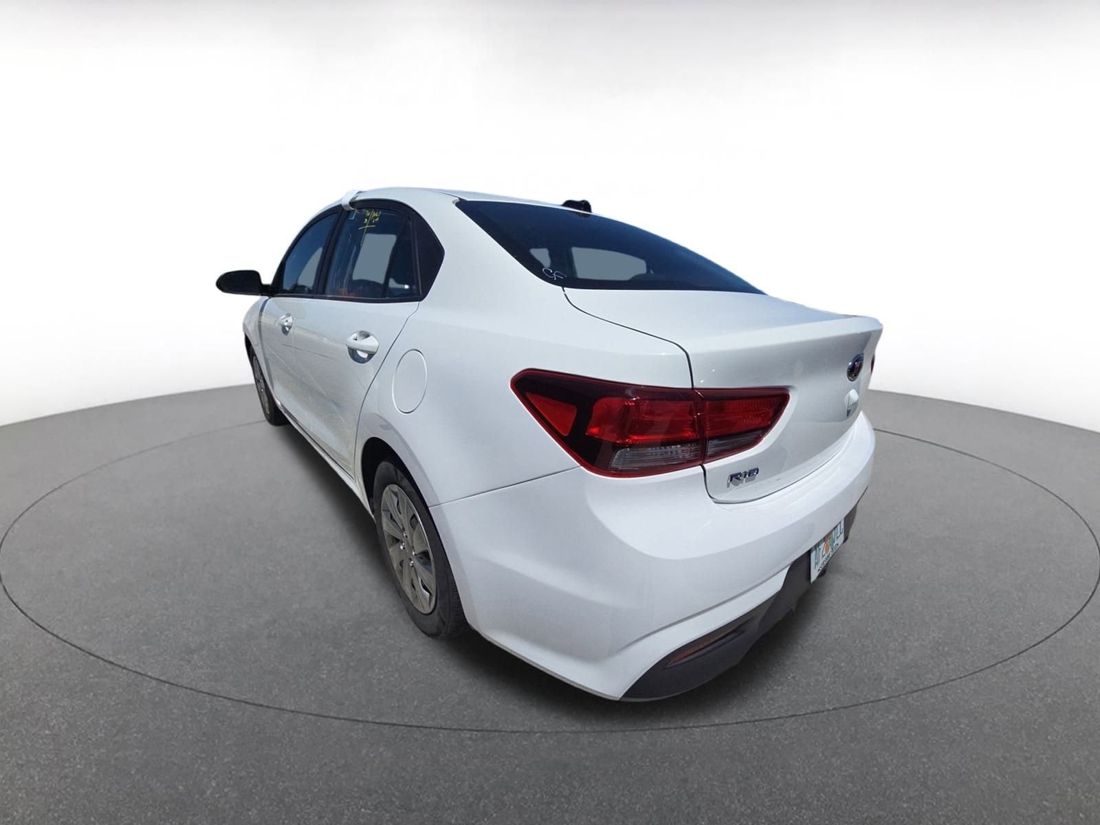 Thumbnail: 2019 Kia Rio - 5