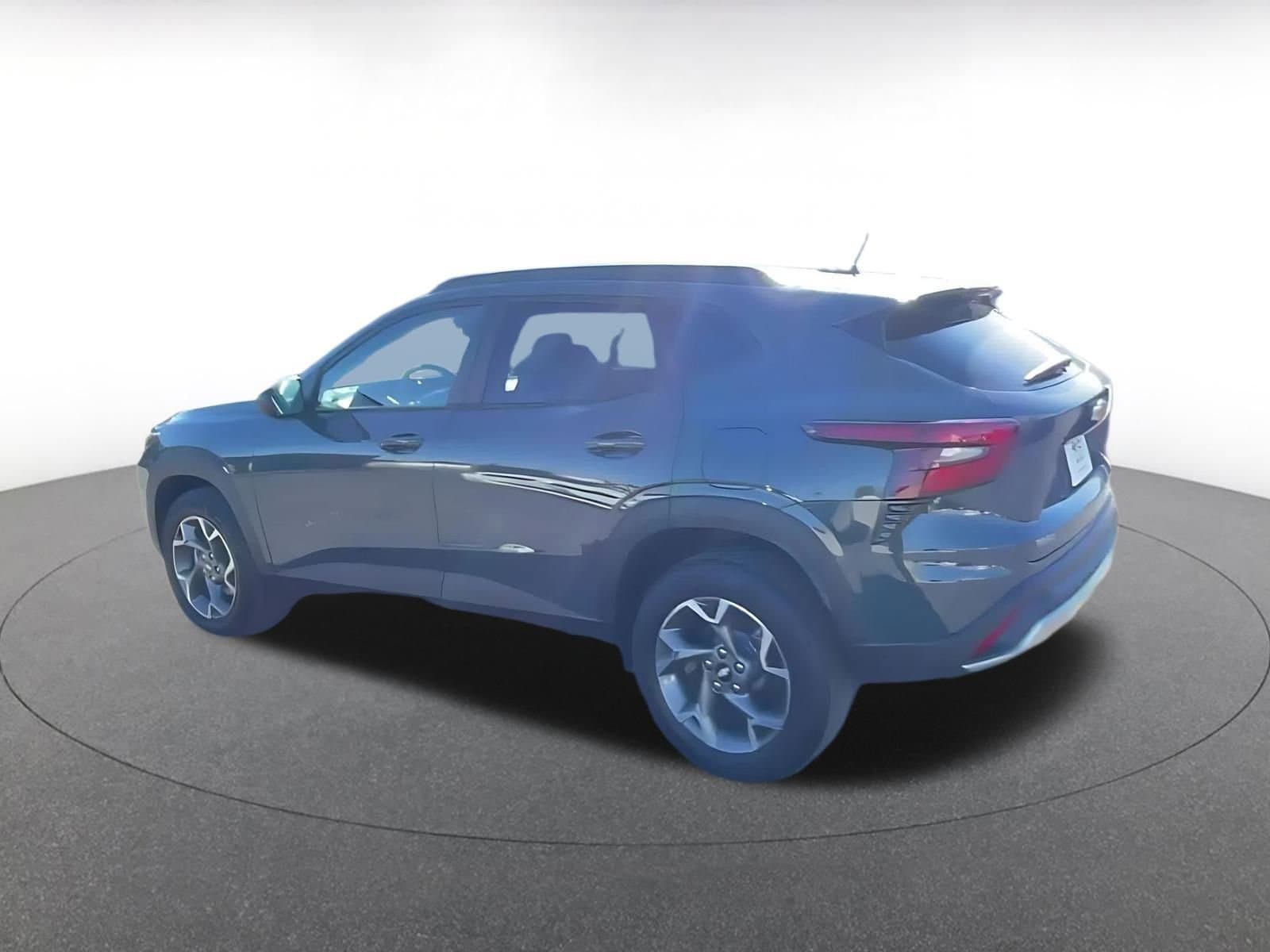 Thumbnail: 2025 Chevrolet Trax - 10