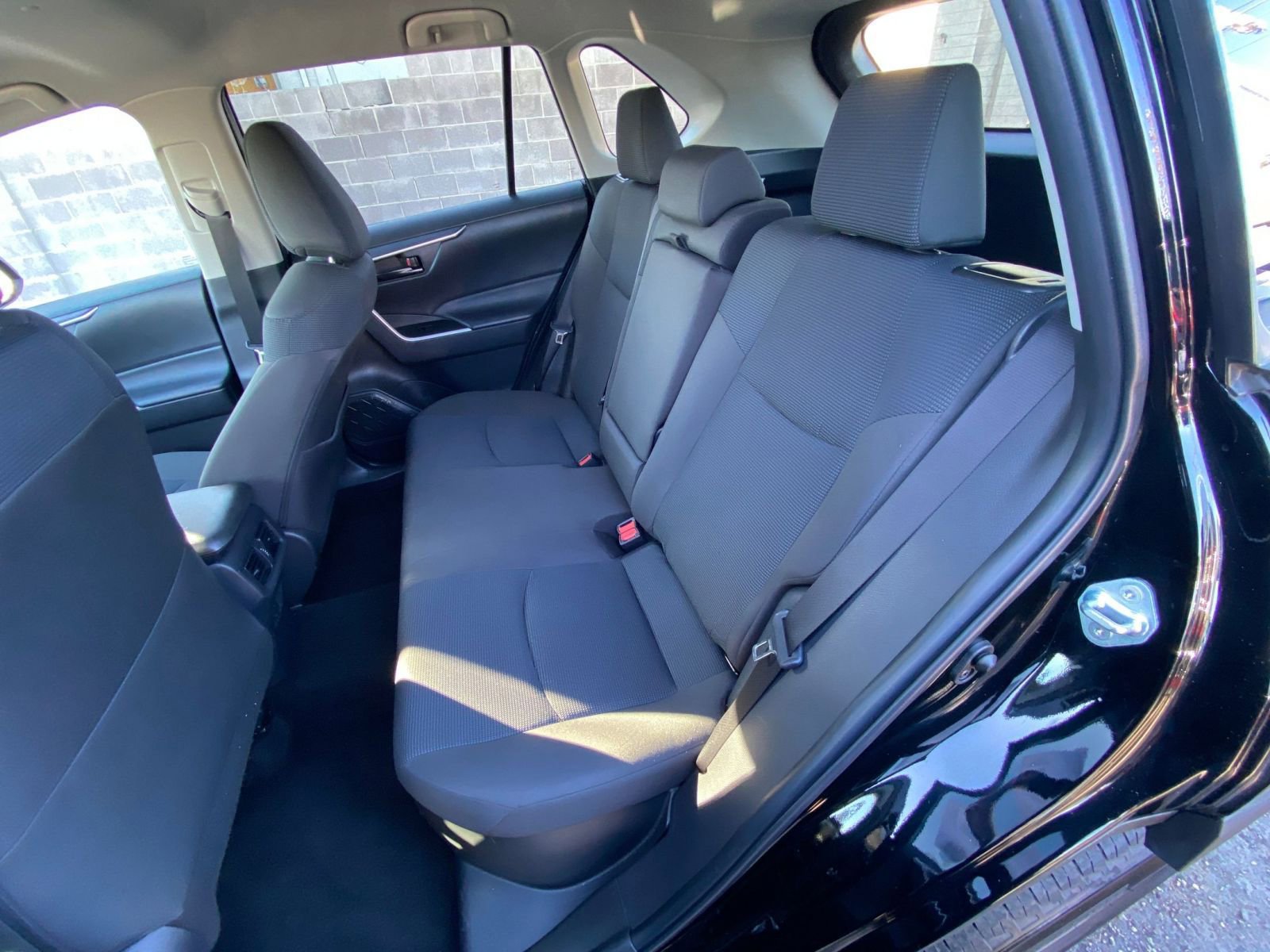 Thumbnail: 2025 Toyota RAV4 - 25