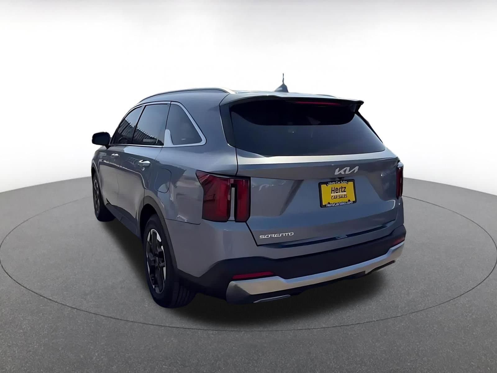 Thumbnail: 2024 Kia Sorento - 11