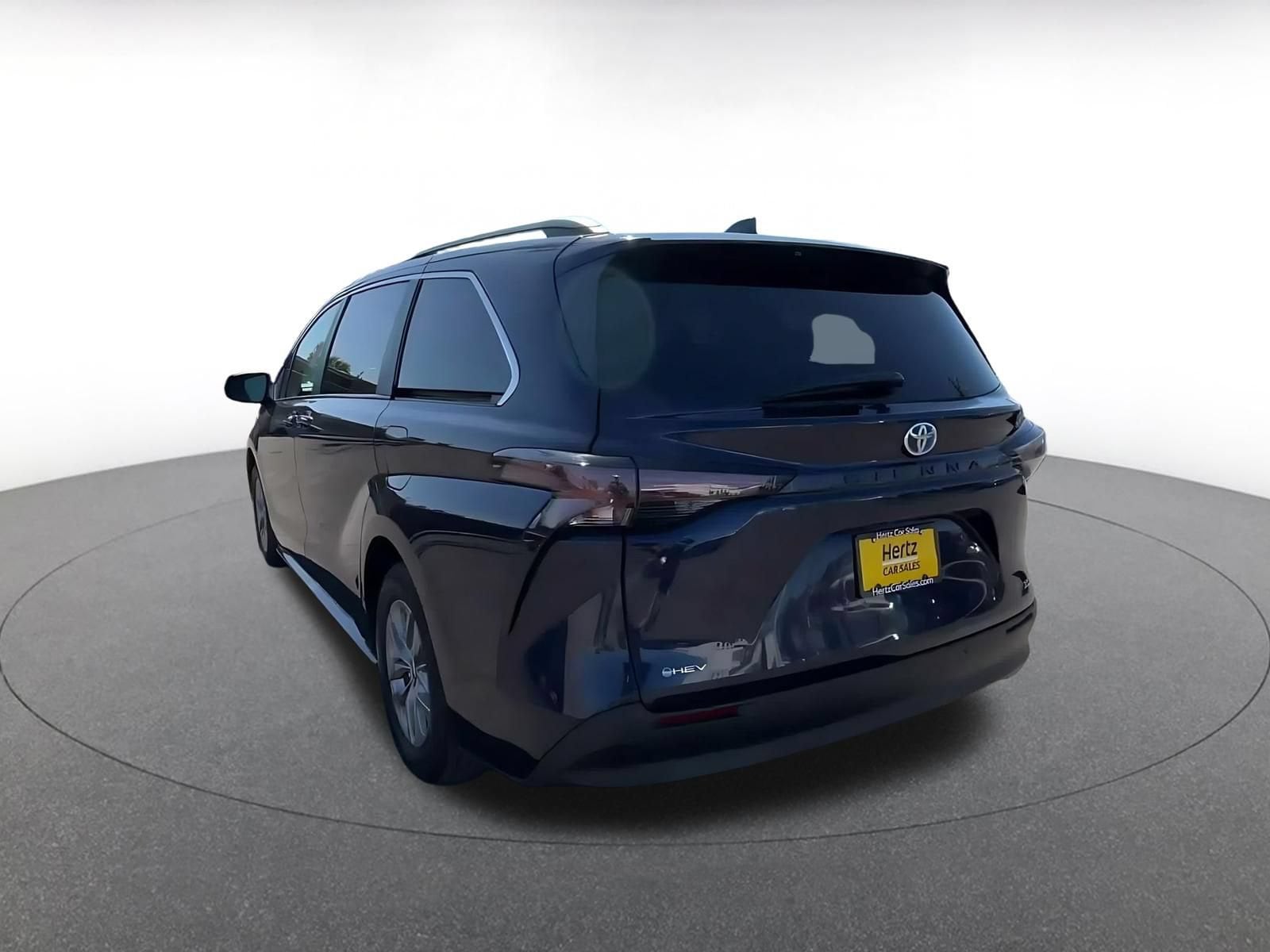 Thumbnail: 2025 Toyota Sienna - 10