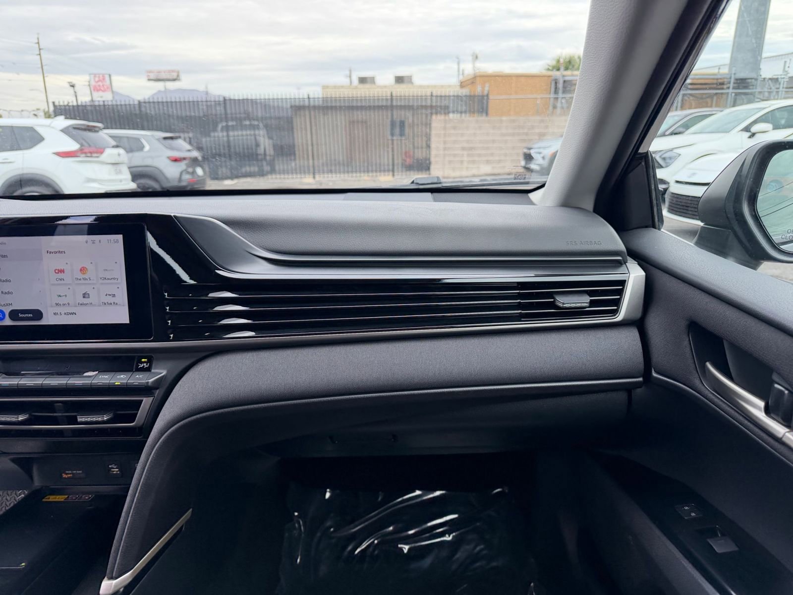 Thumbnail: 2025 Toyota Camry - 33