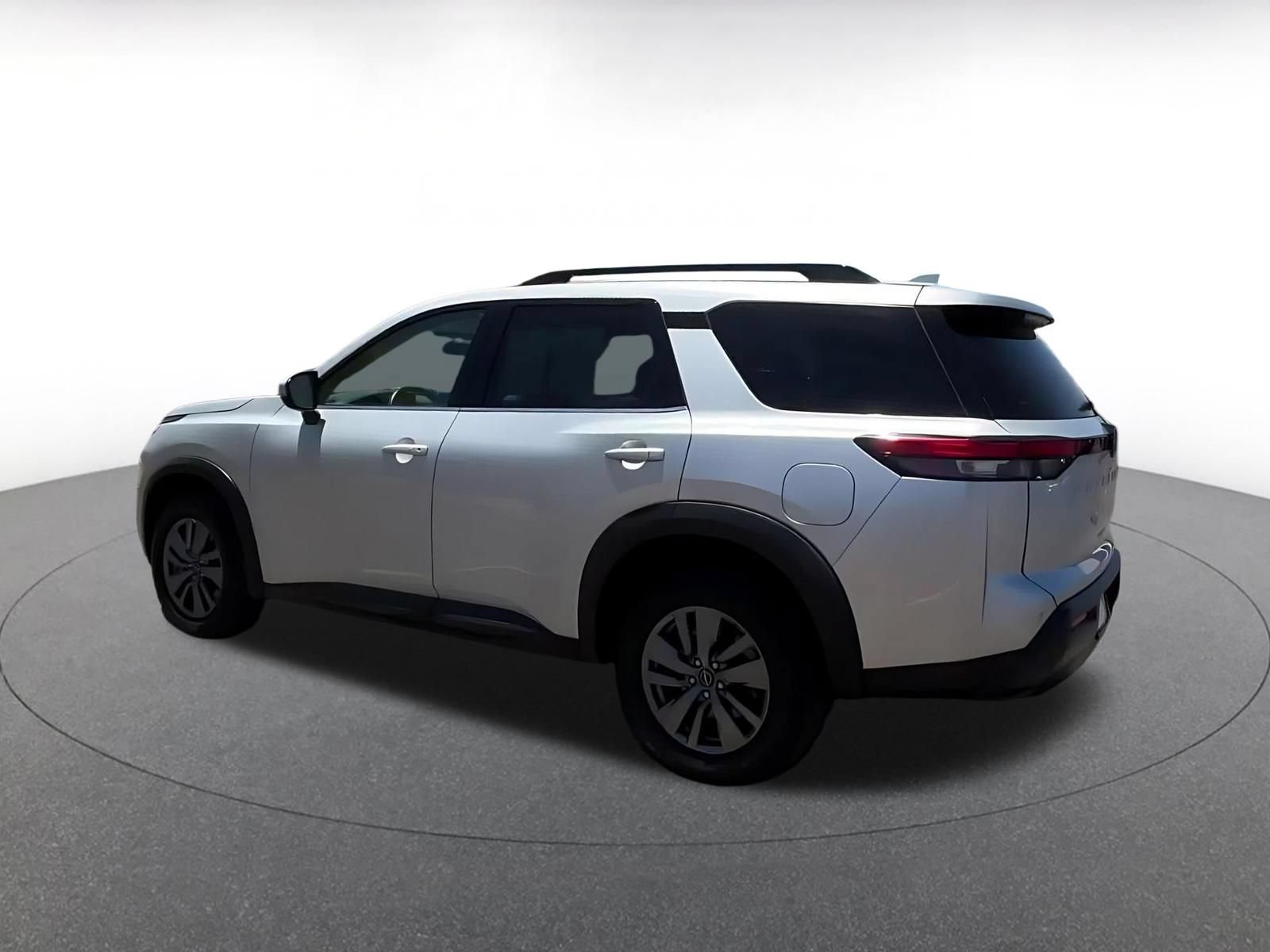 Thumbnail: 2025 Nissan Pathfinder - 10
