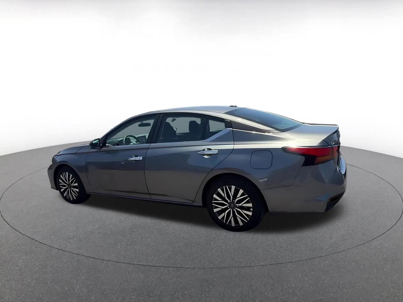 Thumbnail: 2025 Nissan Altima - 10