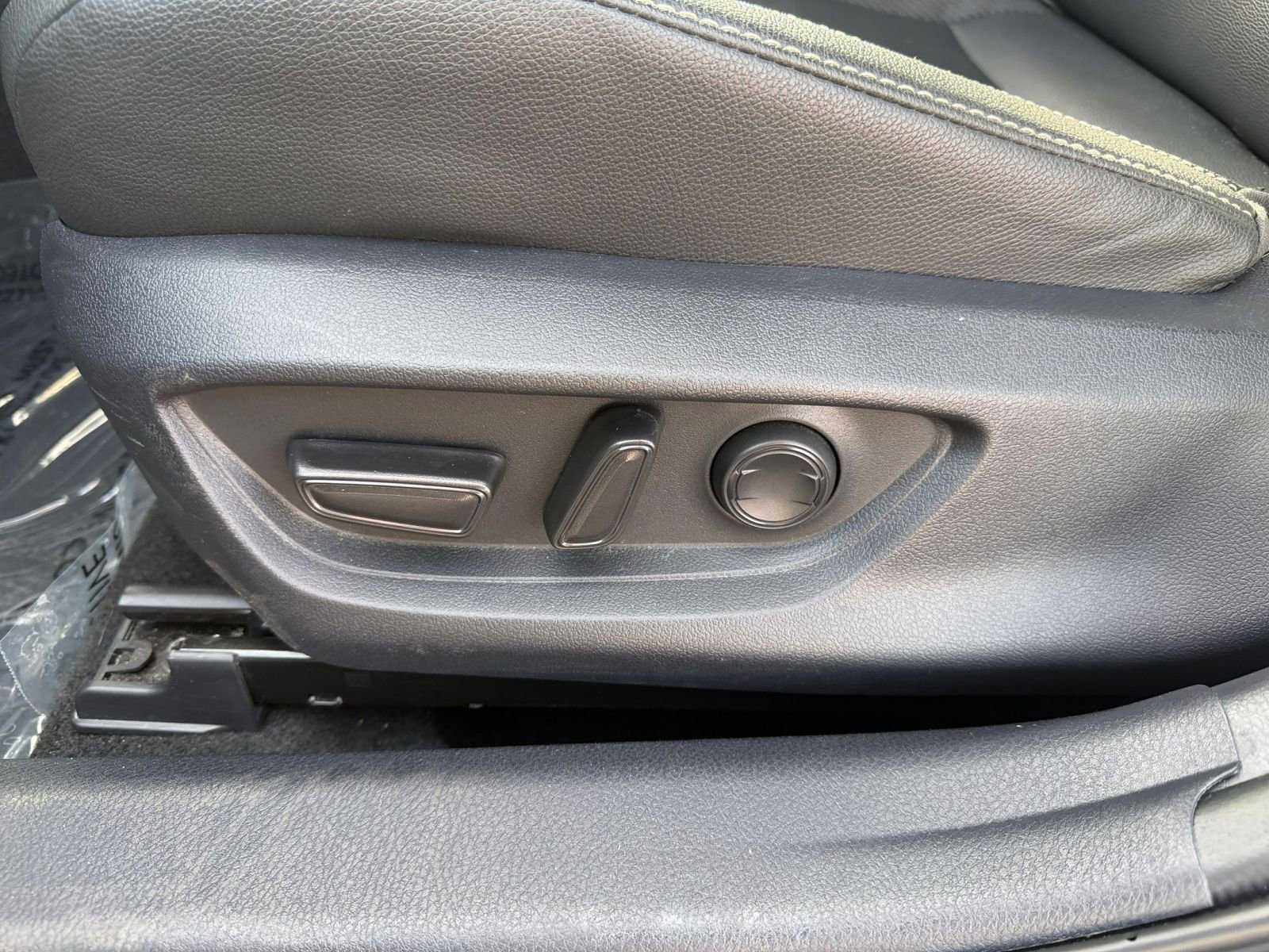 Thumbnail: 2025 Toyota Camry - 23