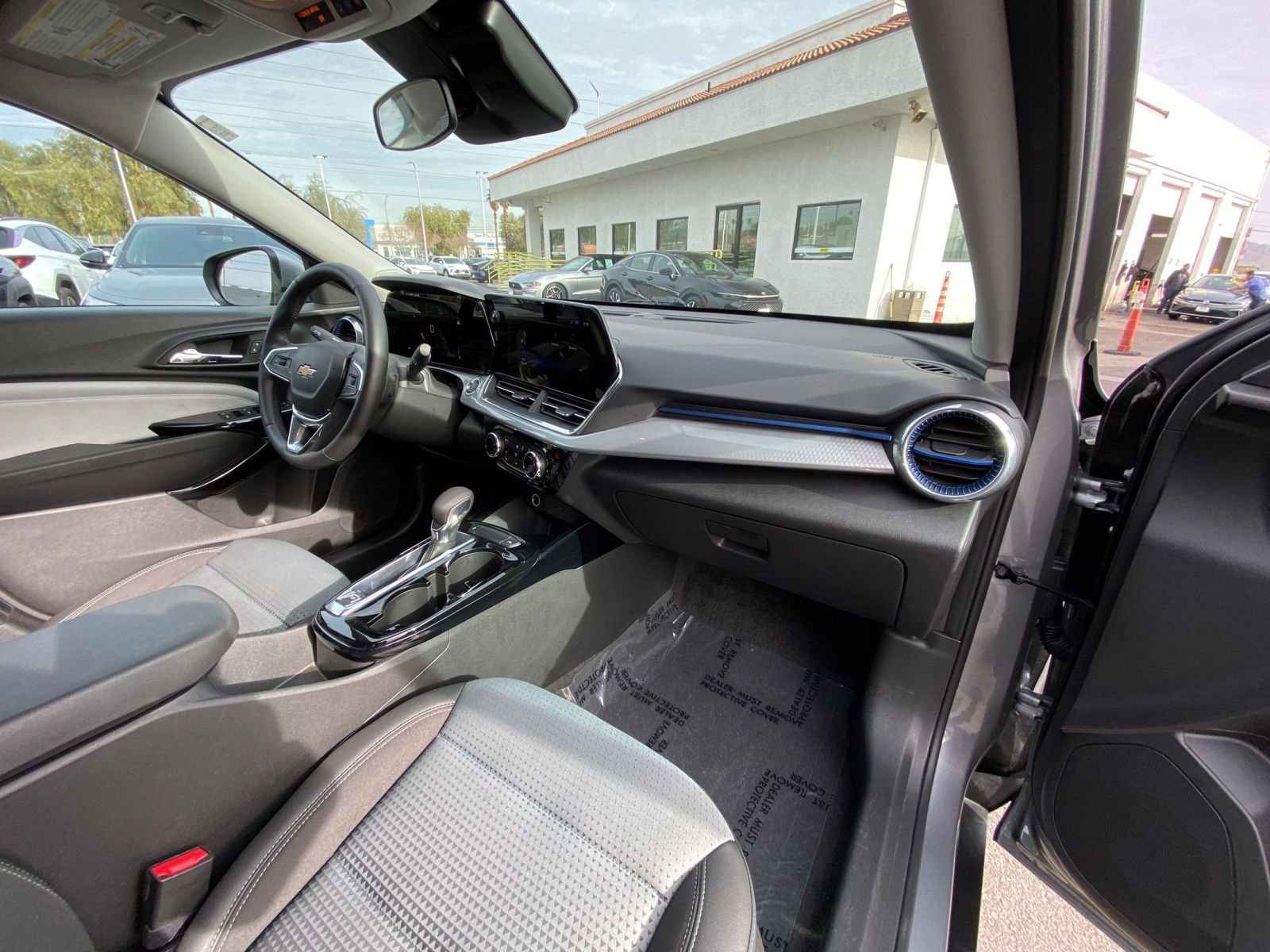 Thumbnail: 2025 Chevrolet Trax - 35