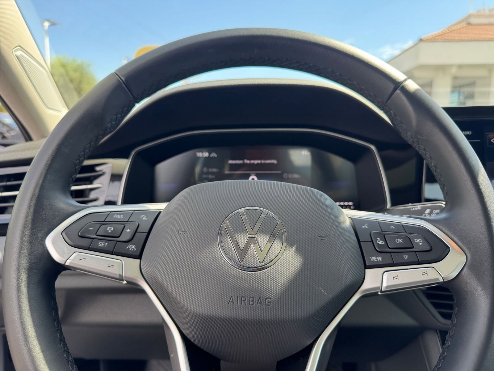 Thumbnail: 2025 Volkswagen Jetta - 25