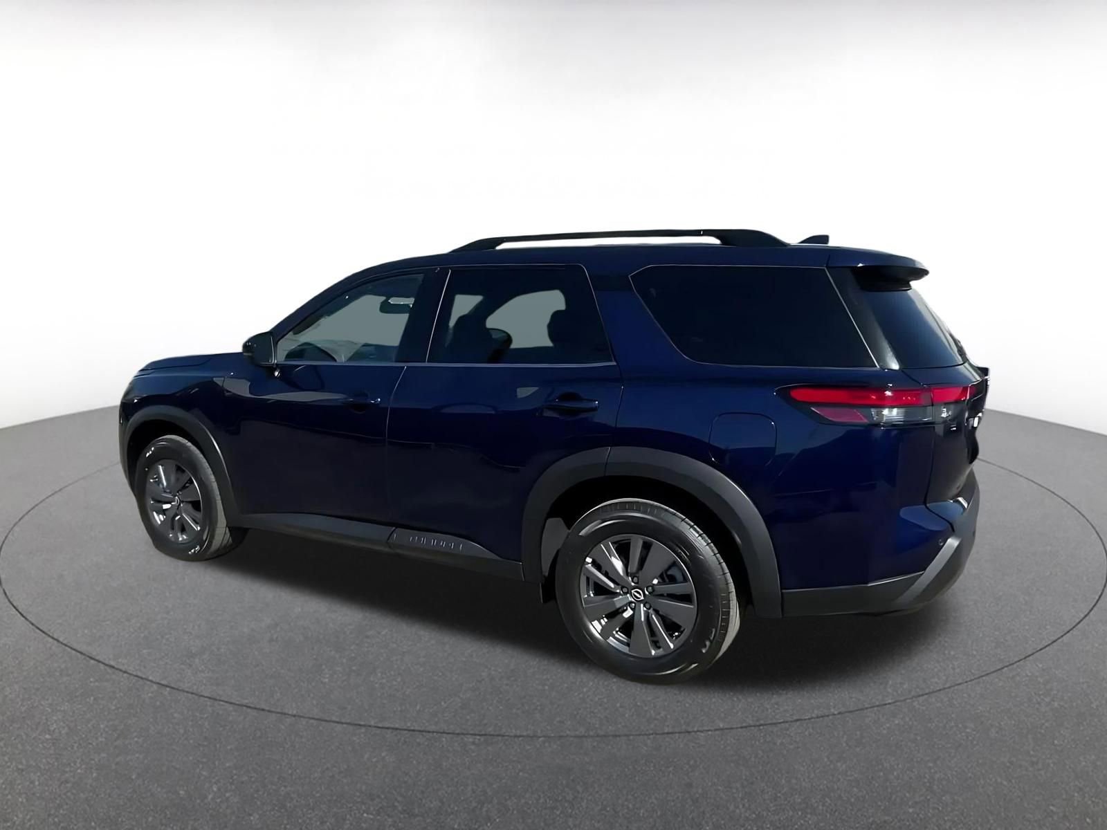 Thumbnail: 2025 Nissan Pathfinder - 10