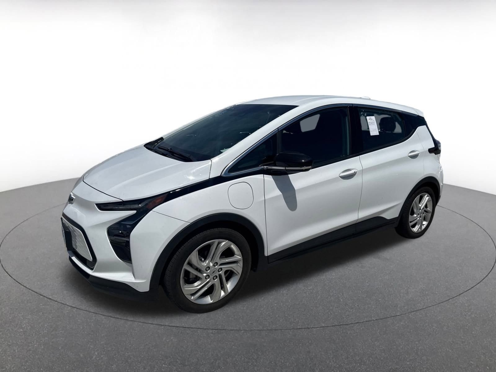 Thumbnail: 2023 Chevrolet Bolt EV - 3