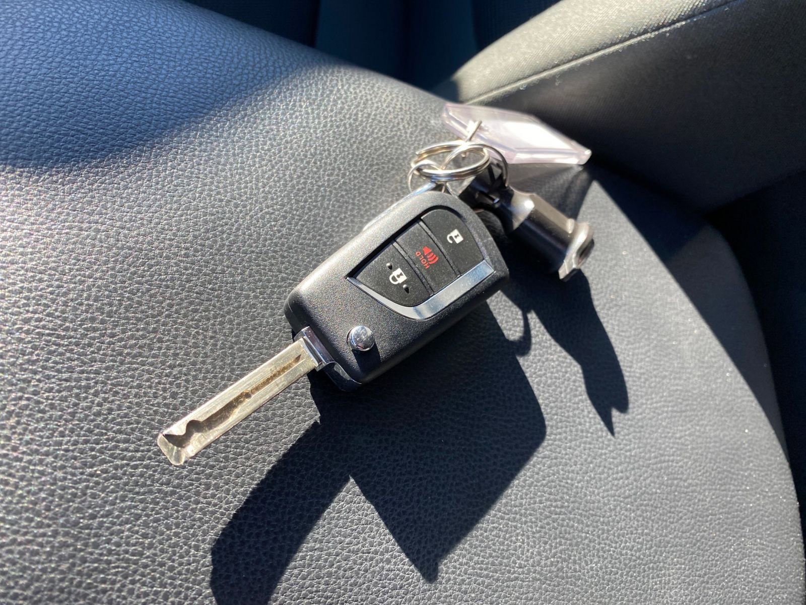 Thumbnail: 2025 Toyota RAV4 - 22