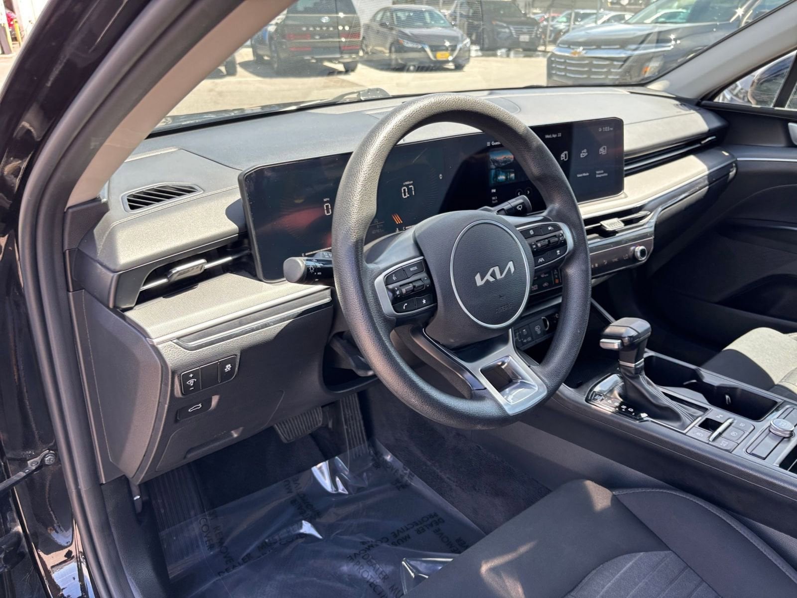 Thumbnail: 2025 Kia K5 - 33