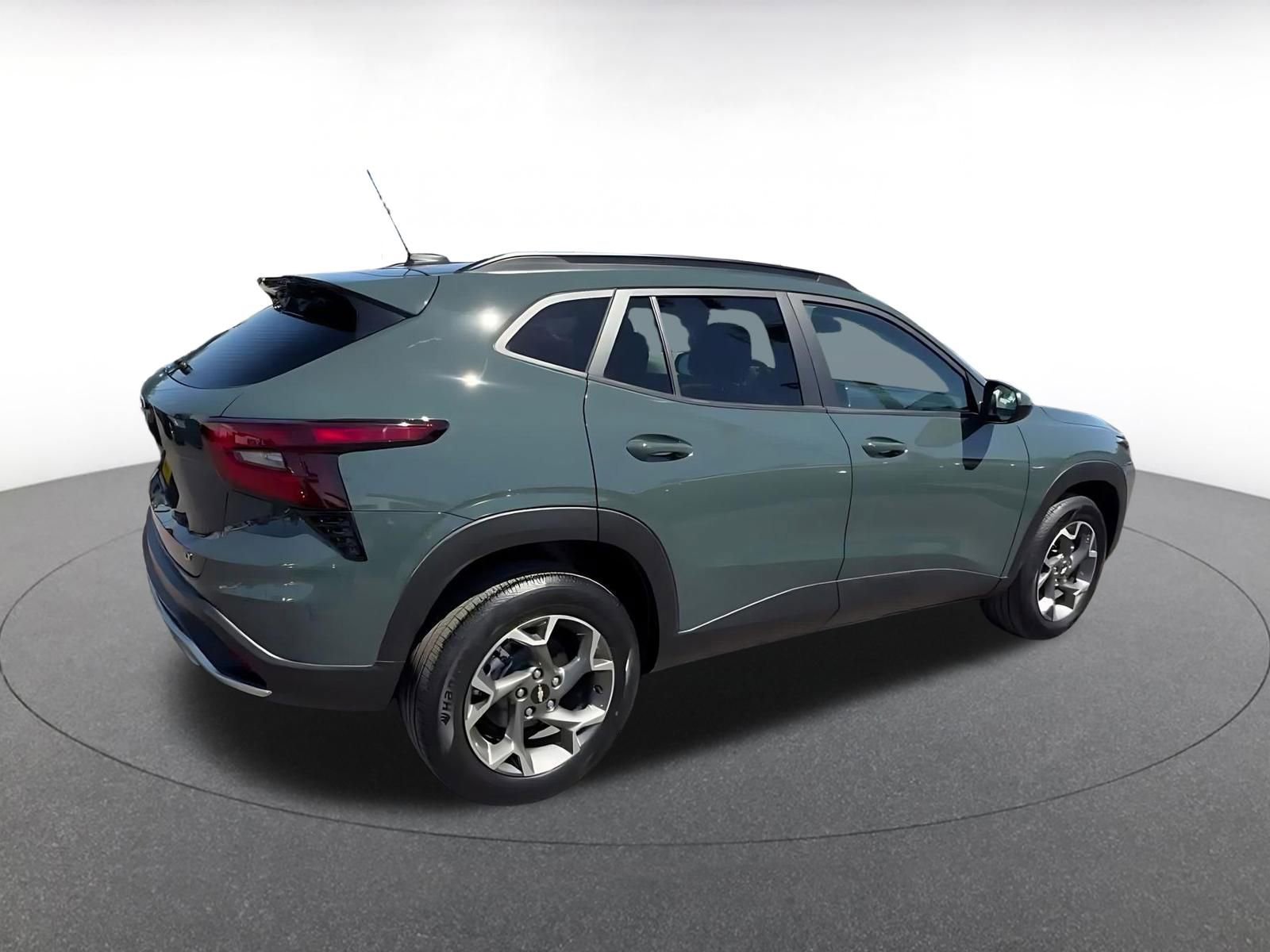 Thumbnail: 2025 Chevrolet Trax - 15